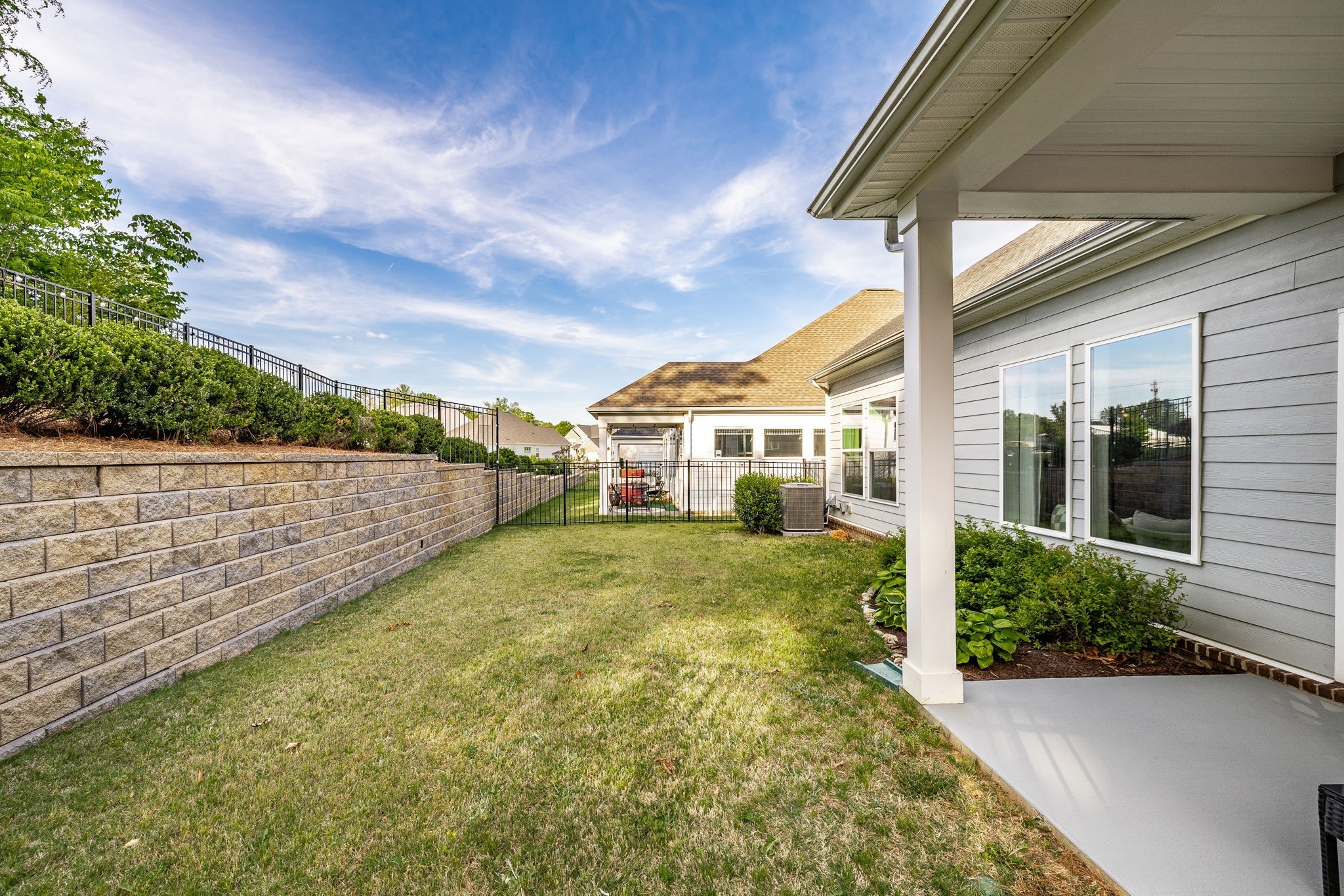 210 Woodhall Ct Property Photo 87
