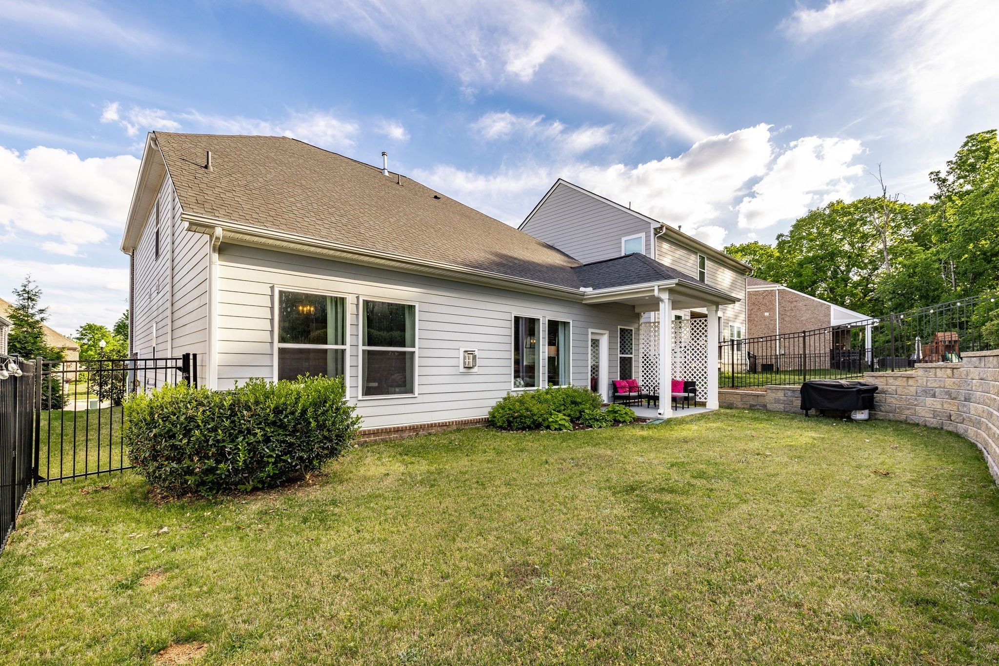 210 Woodhall Ct Property Photo 88