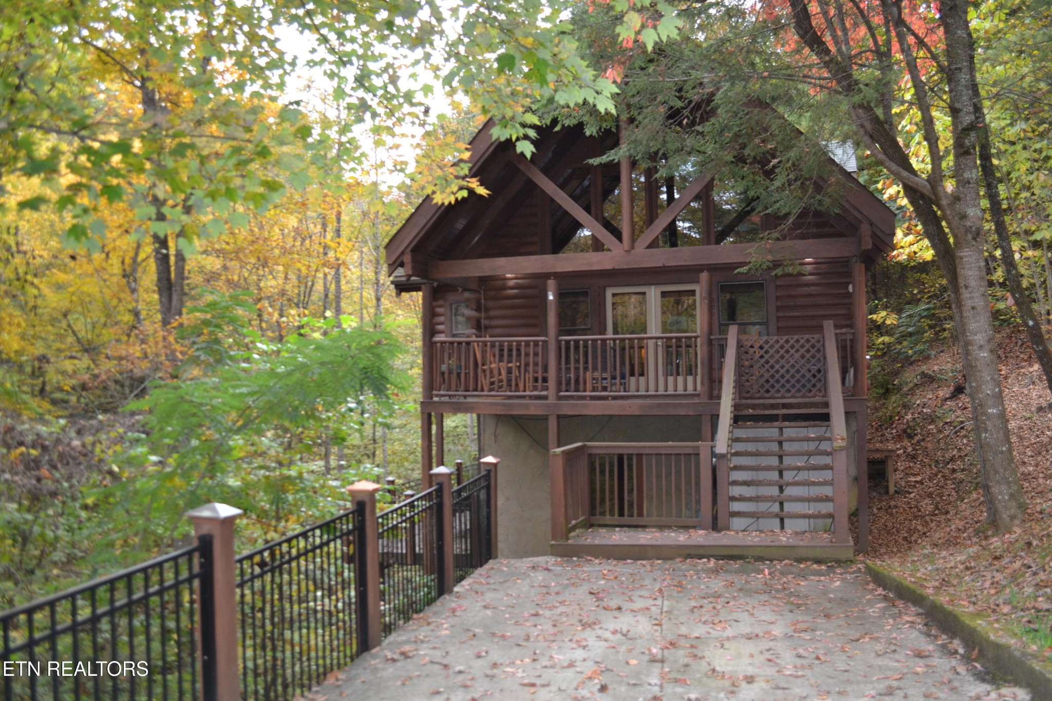 229 Edens Way Property Photo 1