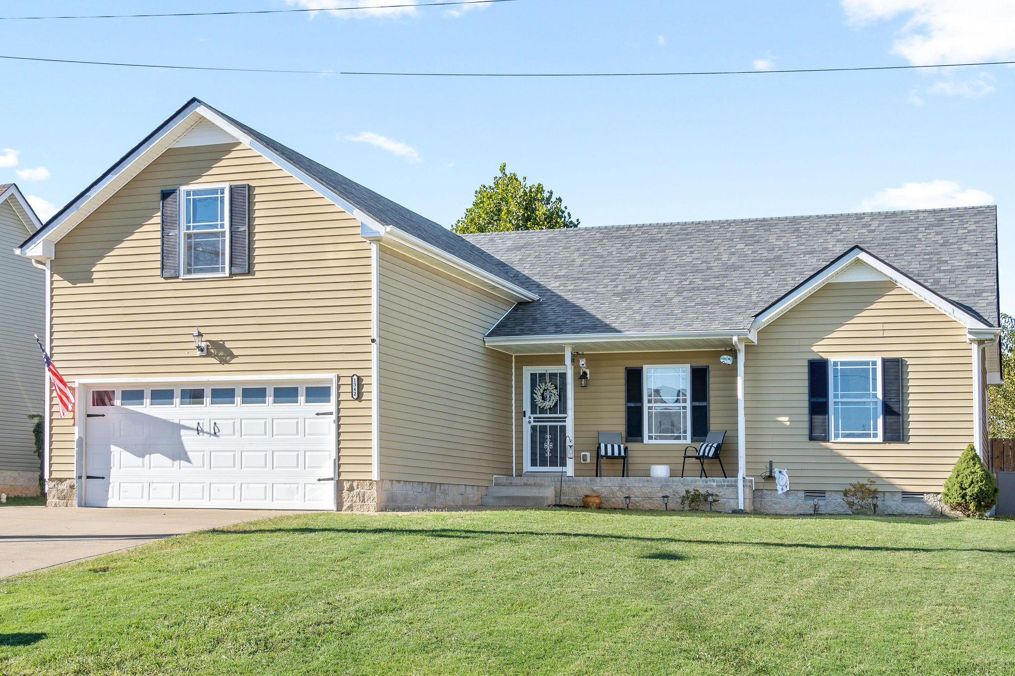 1342 Loren Cir Property Photo 4