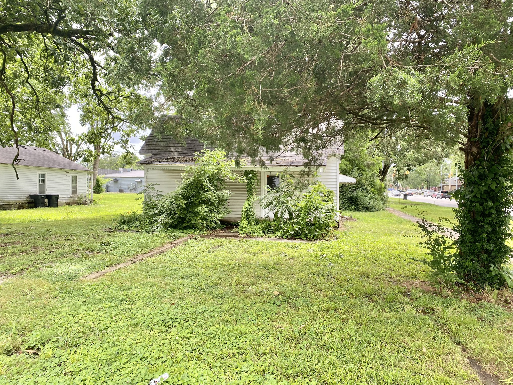 112 S Anderson St Property Photo 7