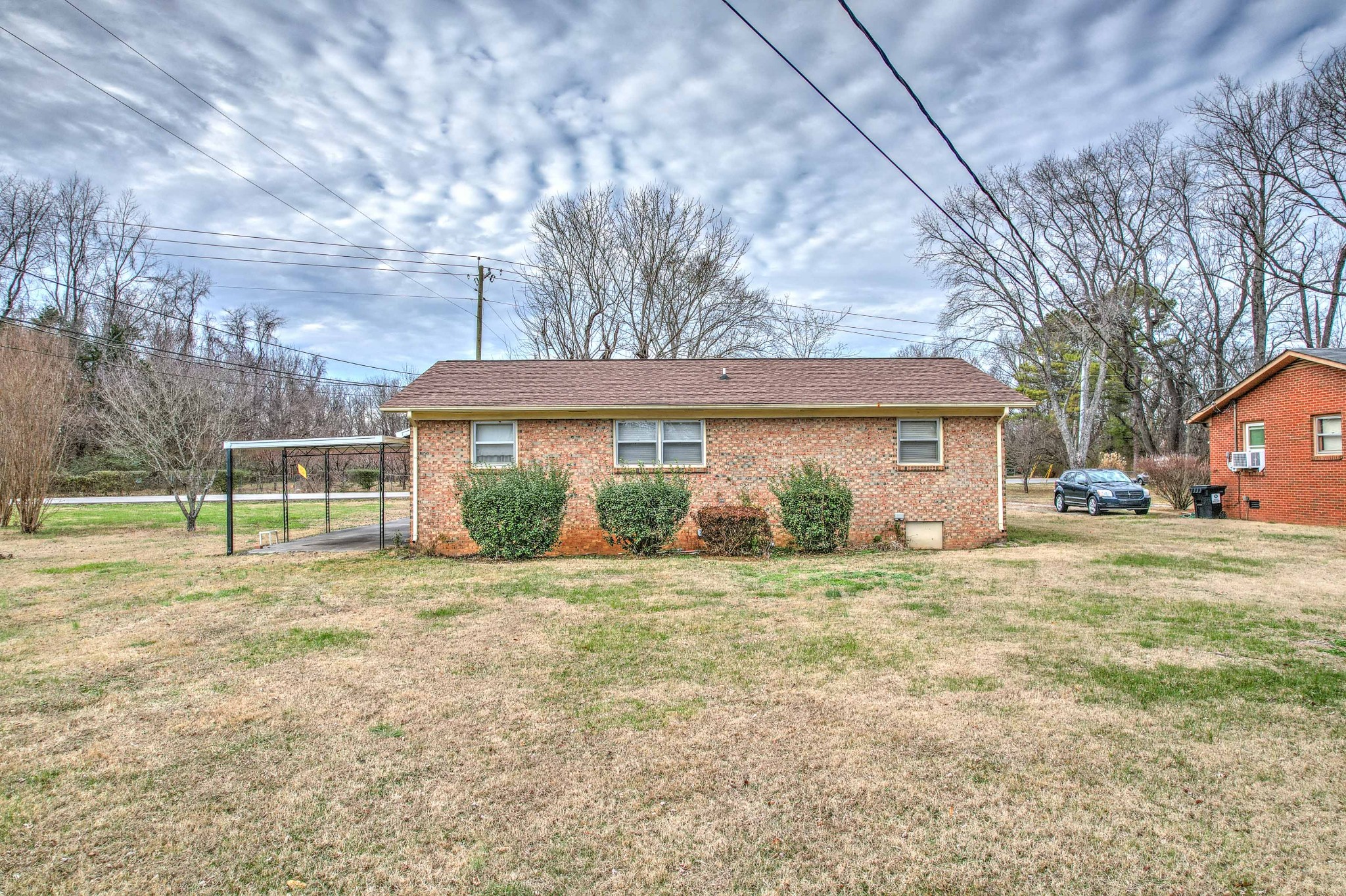 8902 Burleson Ln Property Photo 3