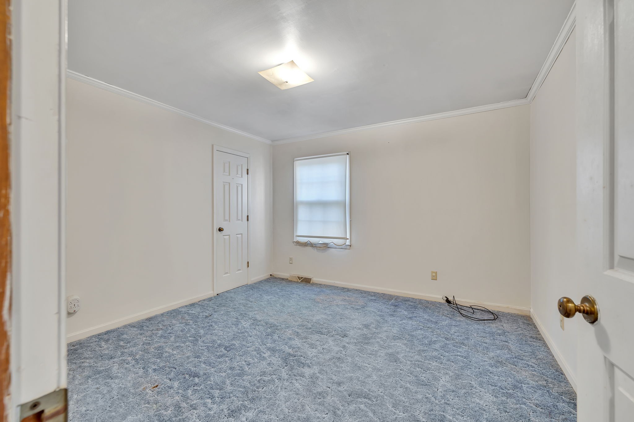 2027 New Columbia Hwy Property Photo 32