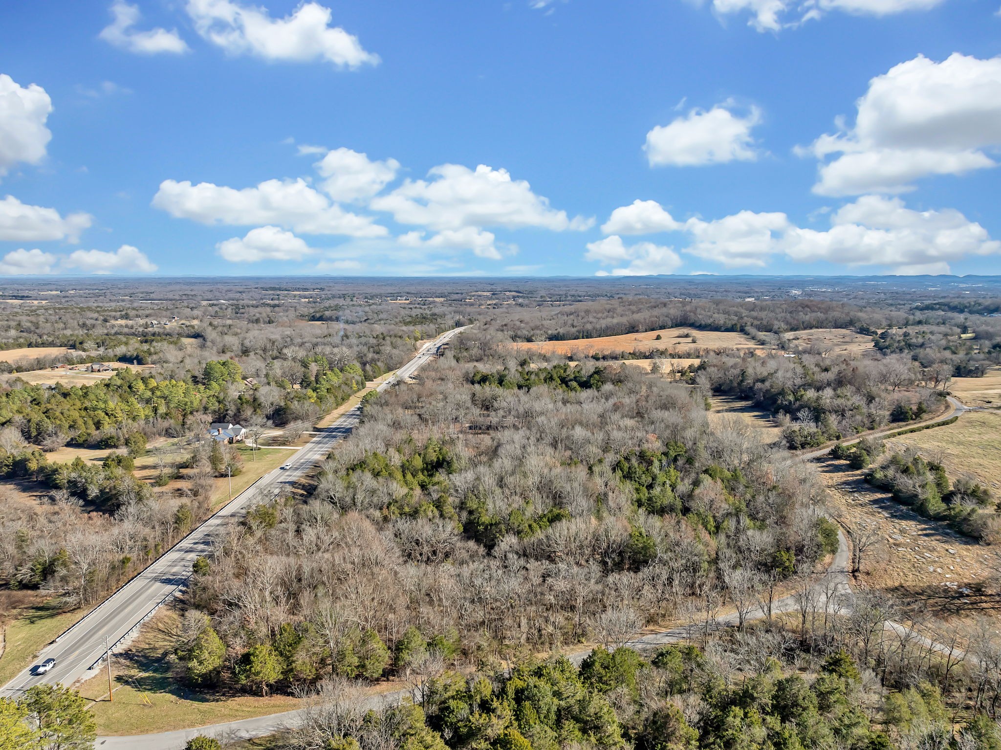 2027 New Columbia Hwy Property Photo 43