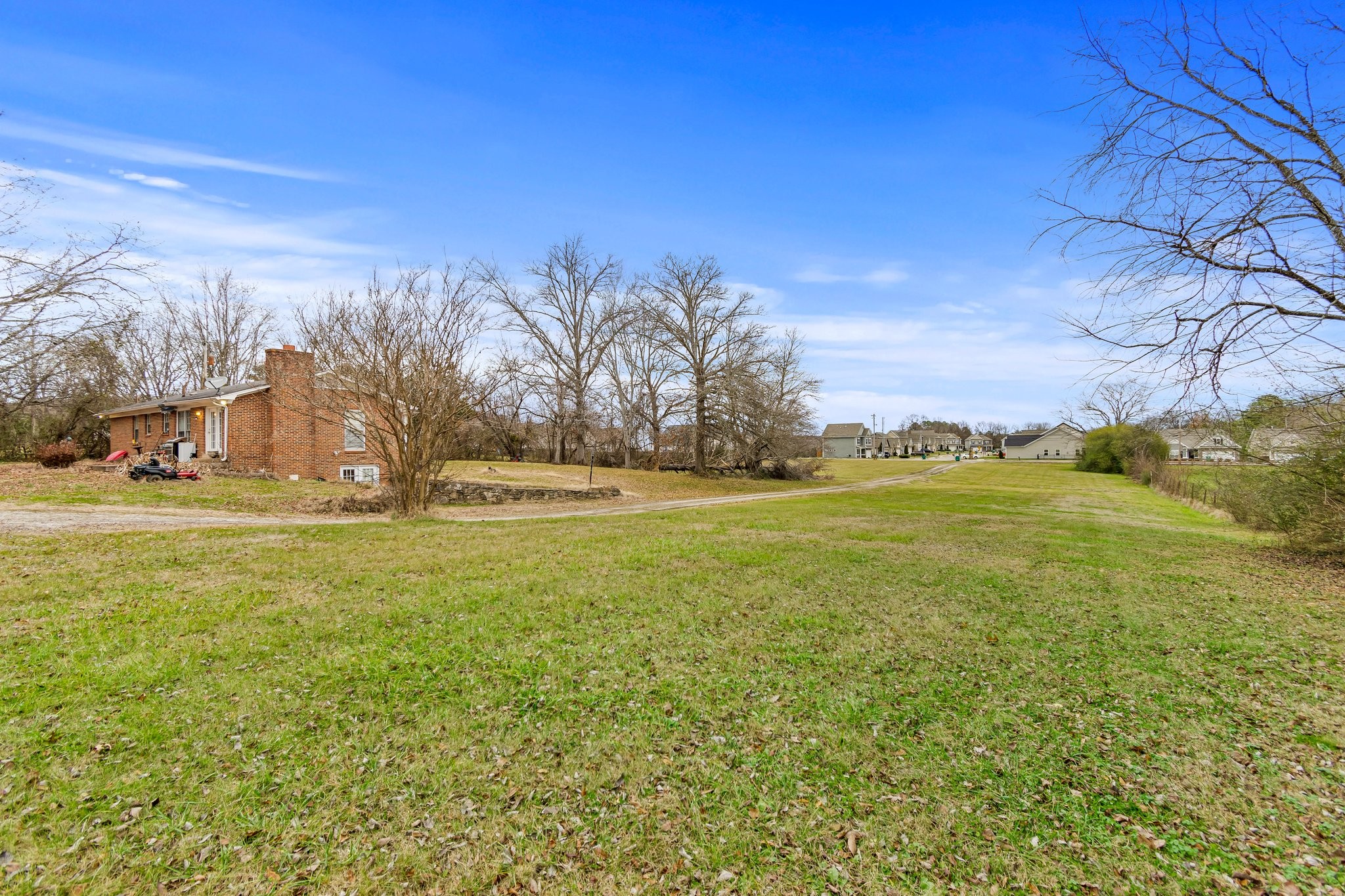 2404 Depot St Property Photo 5