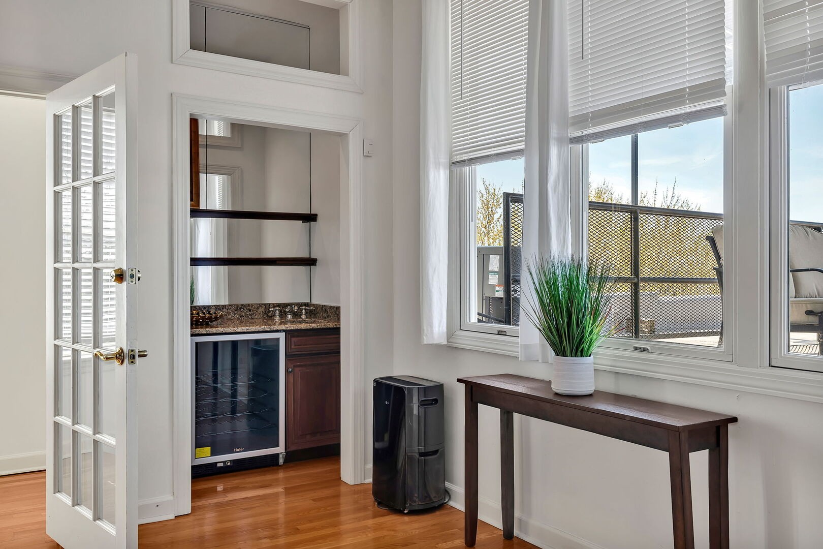 931 Russell St Property Photo 24