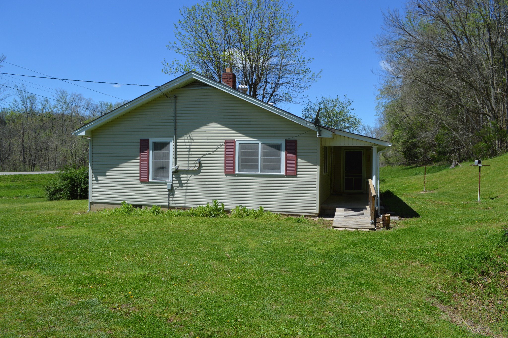 5485 Highway 412 Property Photo 2