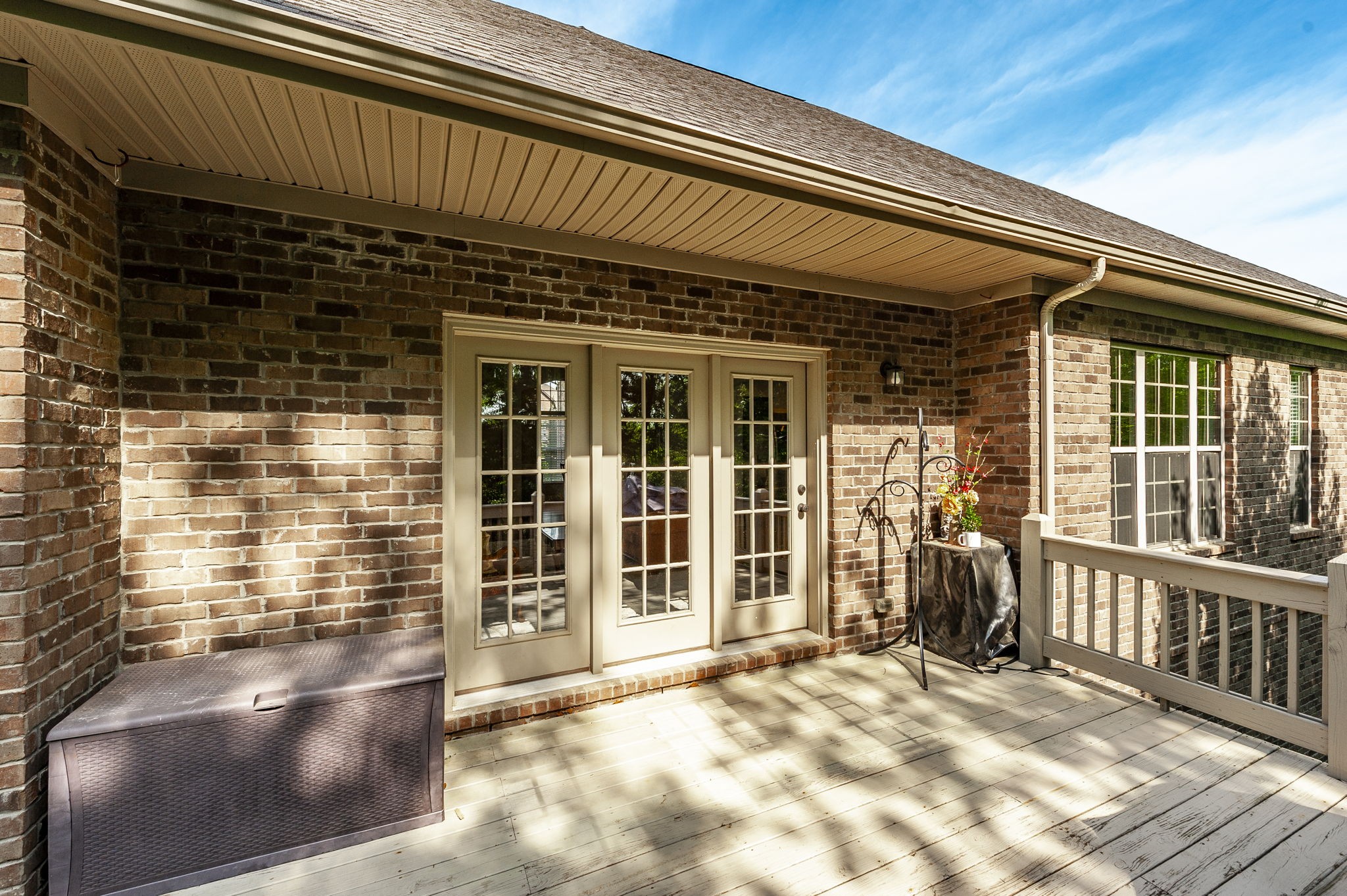 1042 Tower Hill Ln Property Photo 6