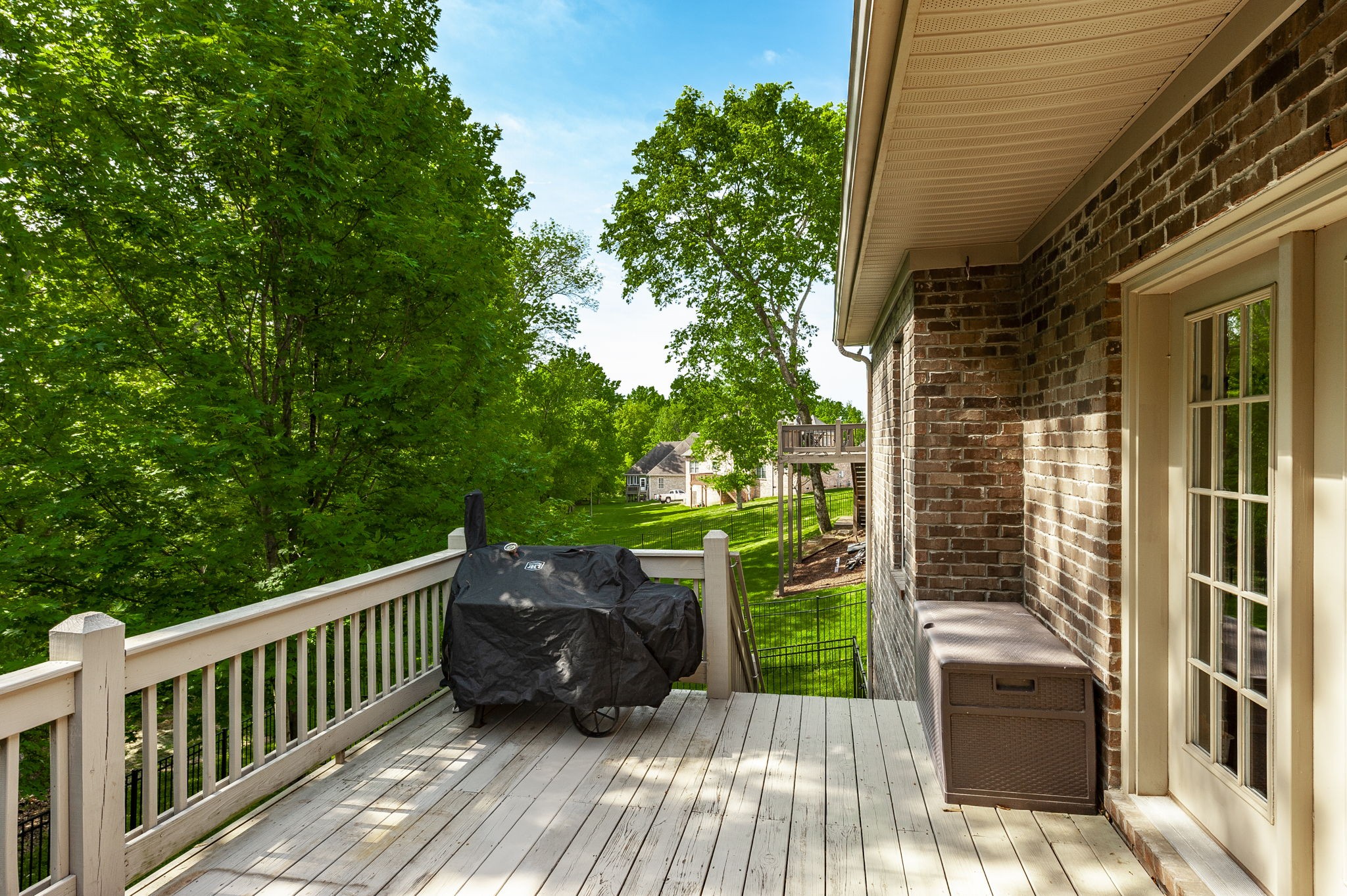1042 Tower Hill Ln Property Photo 8
