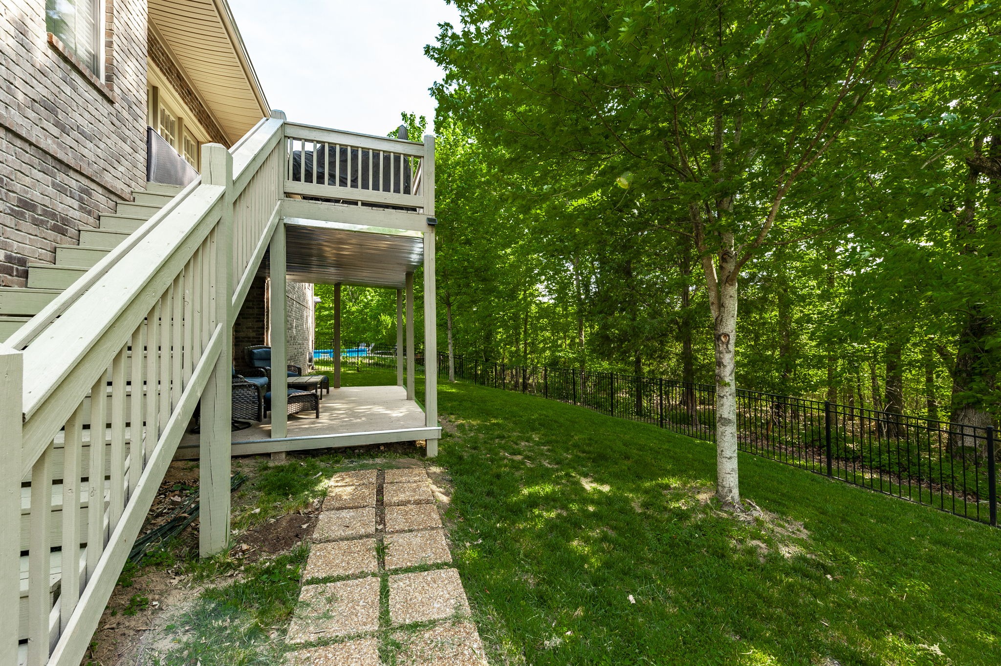 1042 Tower Hill Ln Property Photo 10