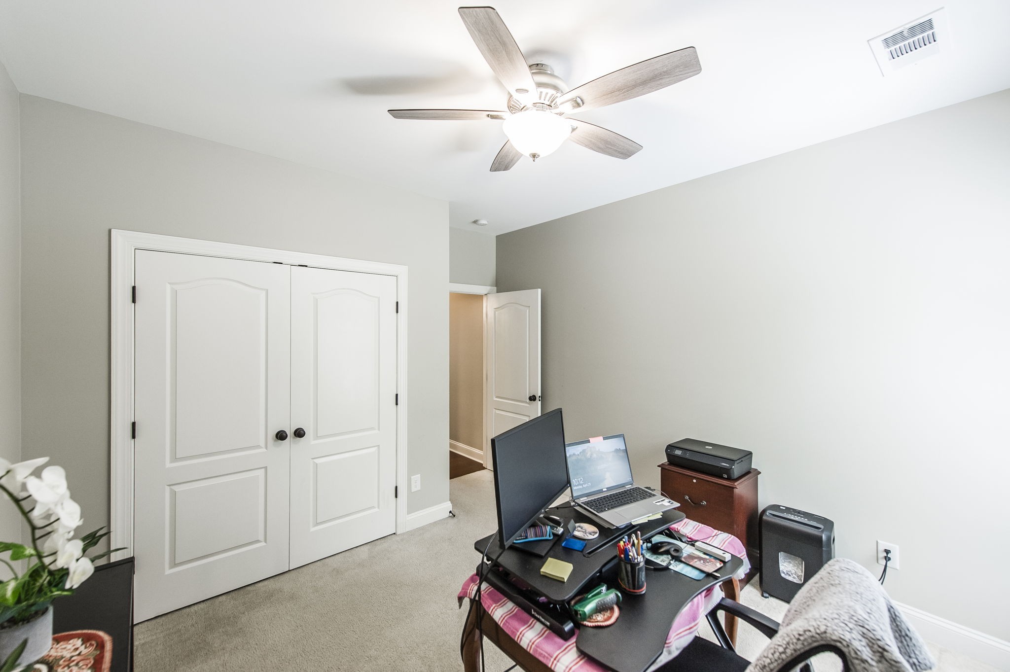 1042 Tower Hill Ln Property Photo 28