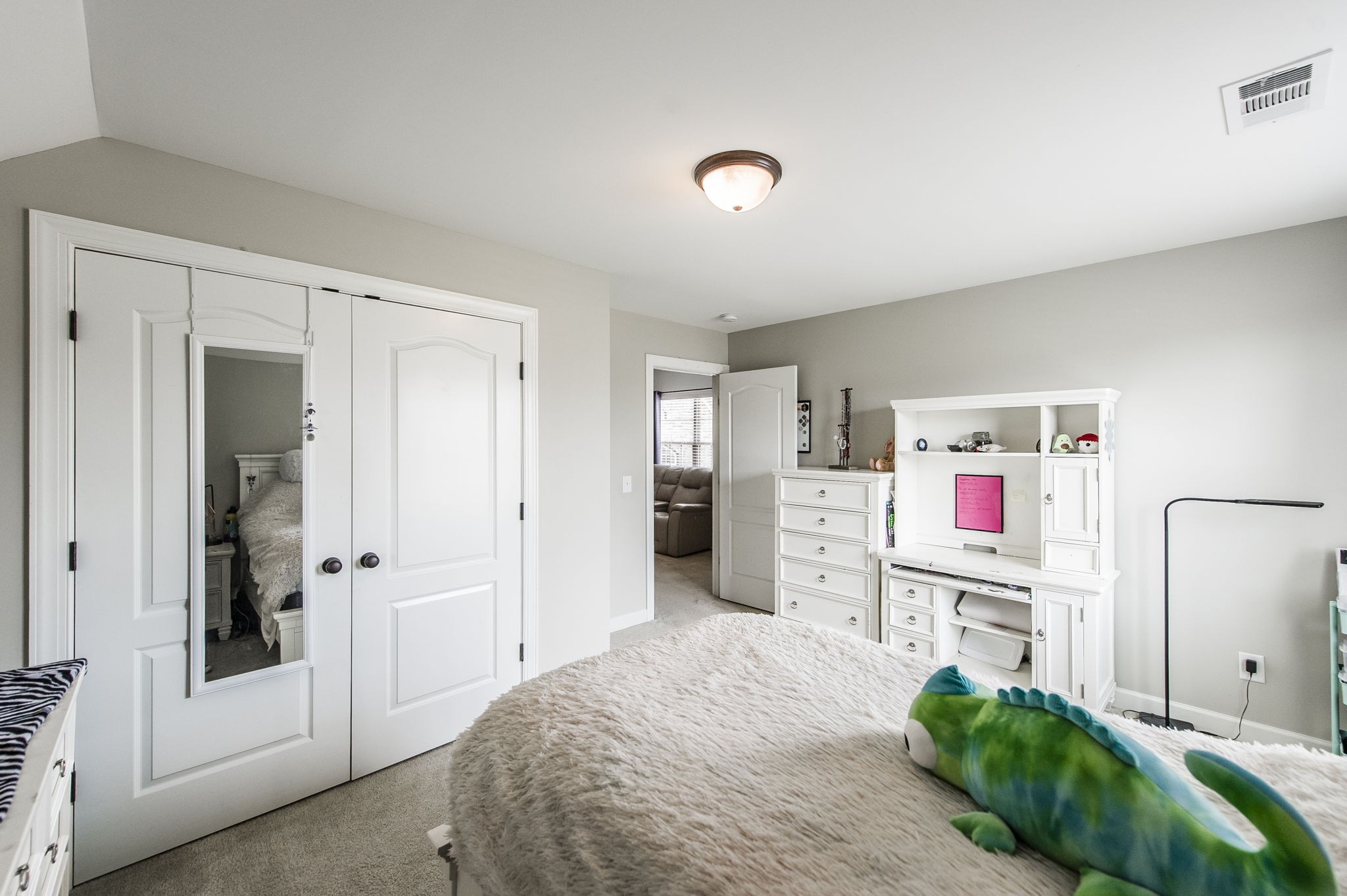 1042 Tower Hill Ln Property Photo 67