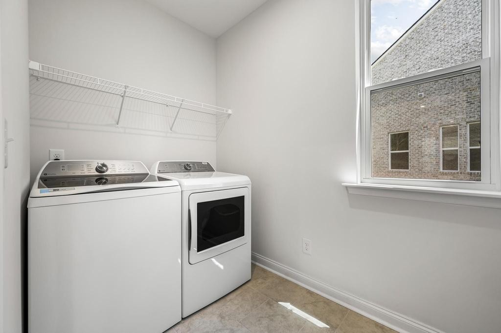 1813 Ableson Way Property Photo 28