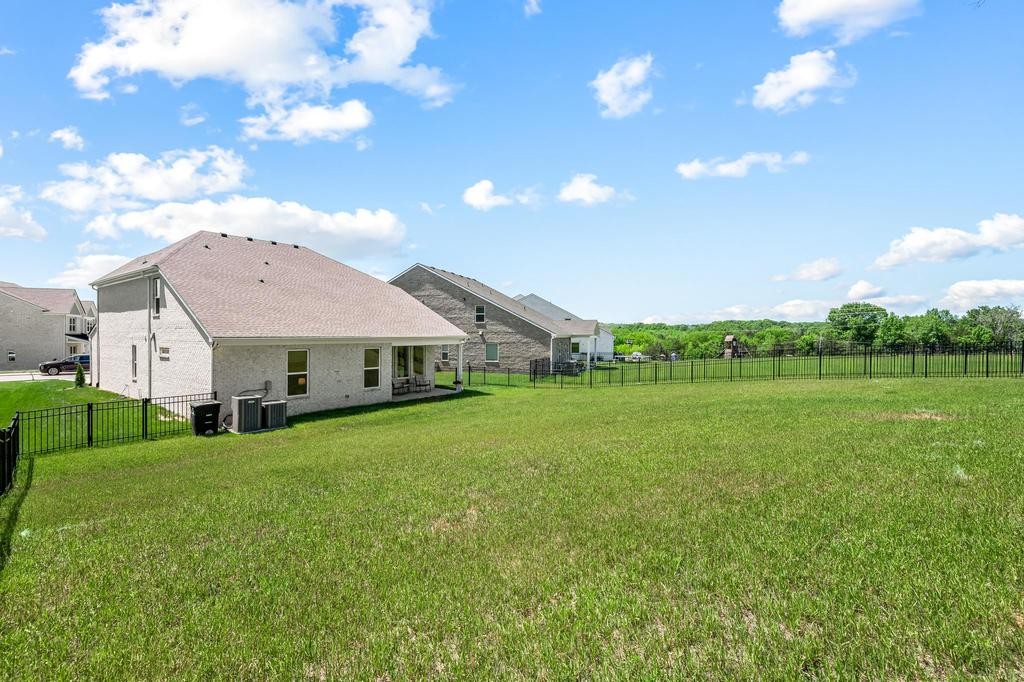 1813 Ableson Way Property Photo 40
