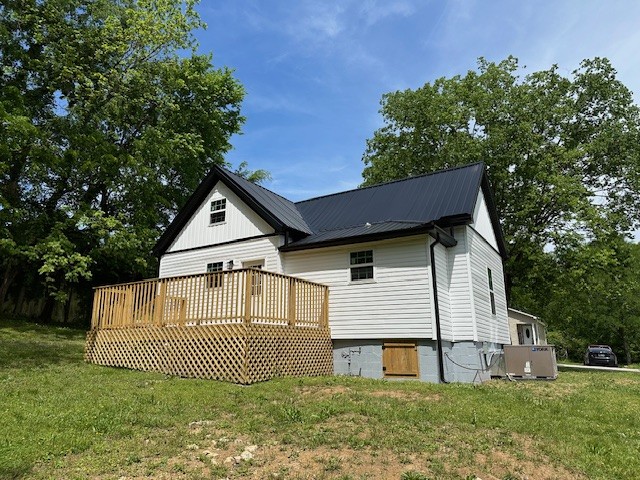 106 Cedarwood St Property Photo 4