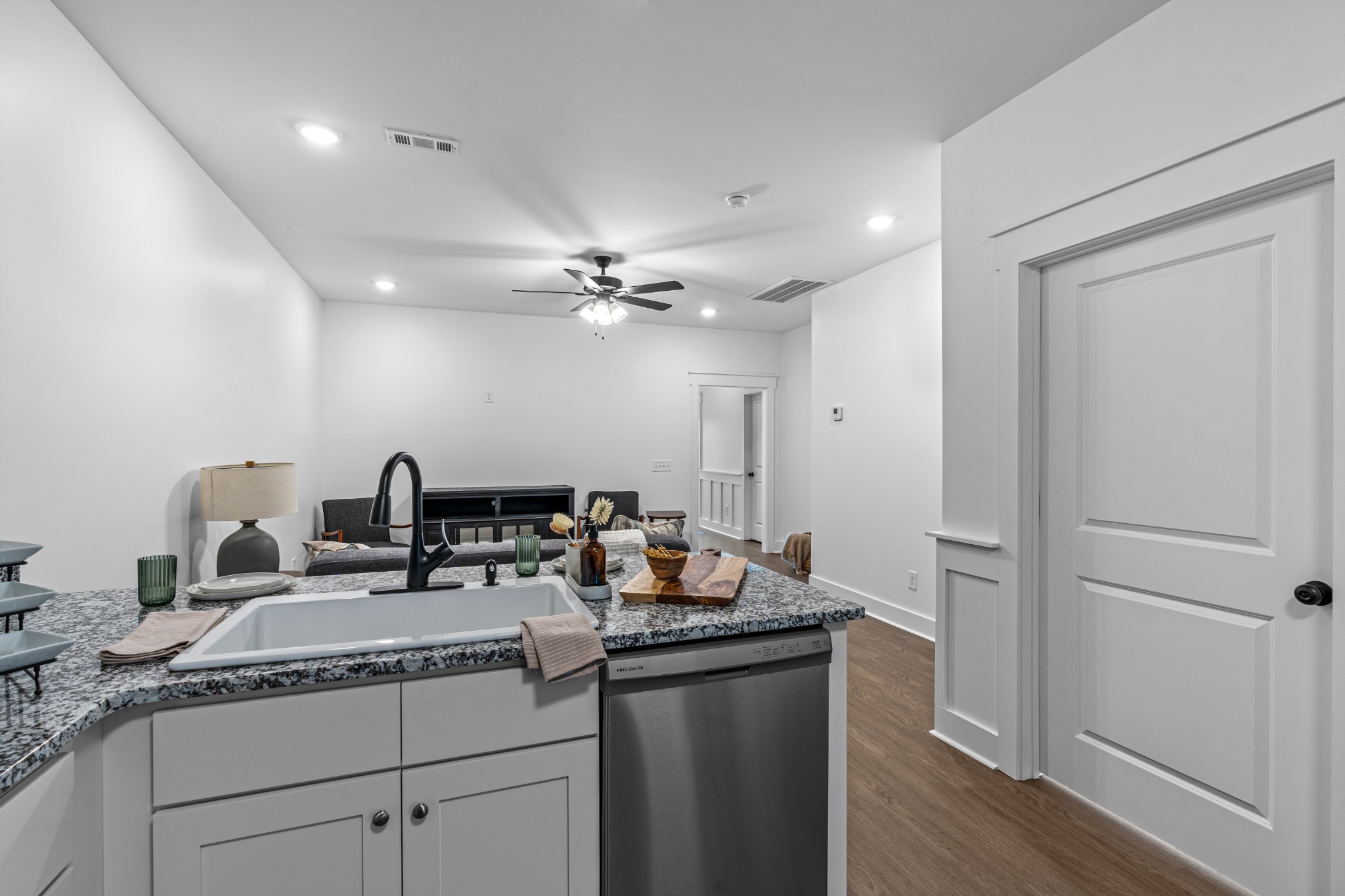 621 S Wall St Property Photo 18