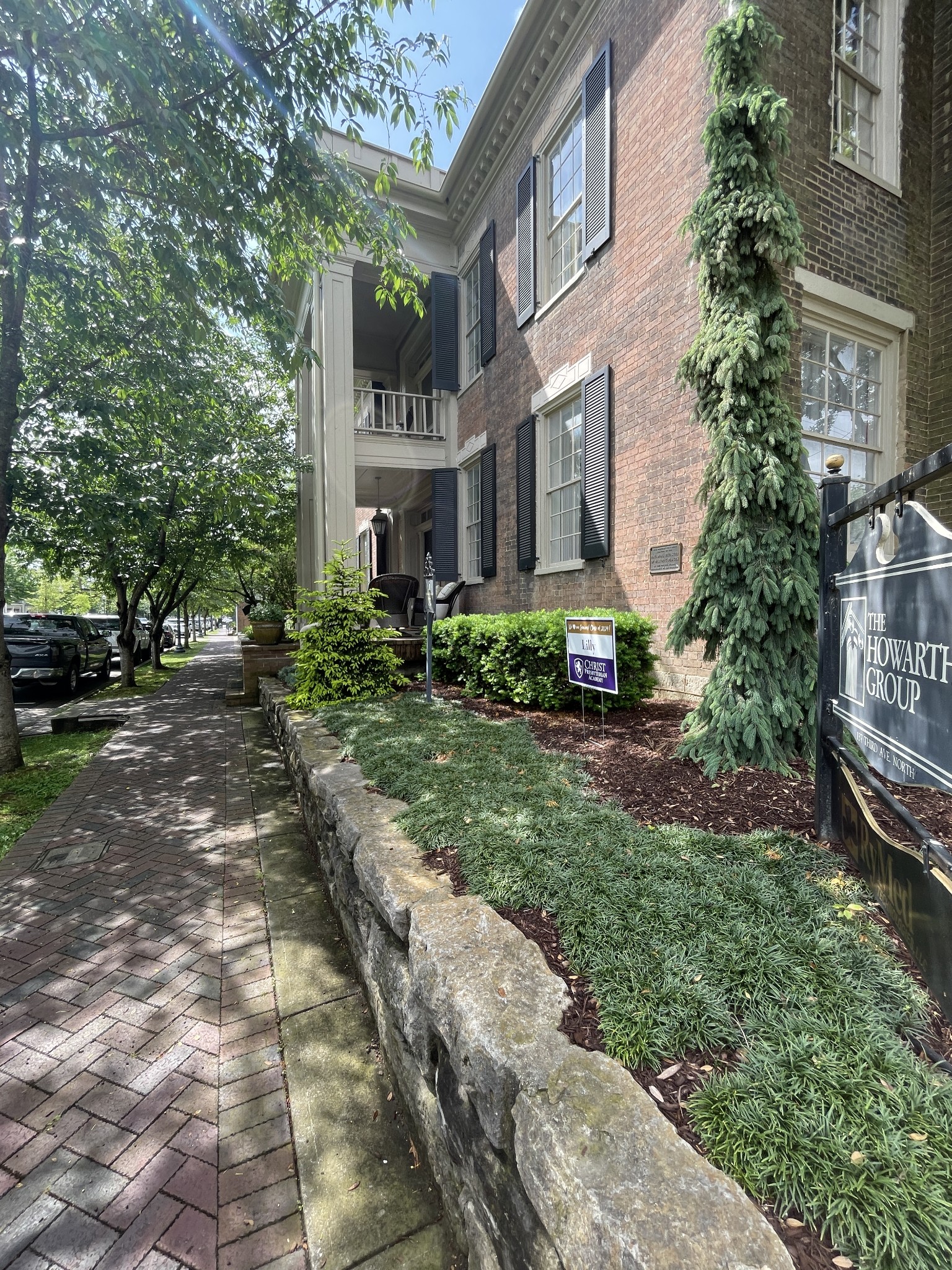 137 3rd Ave Property Photo 5