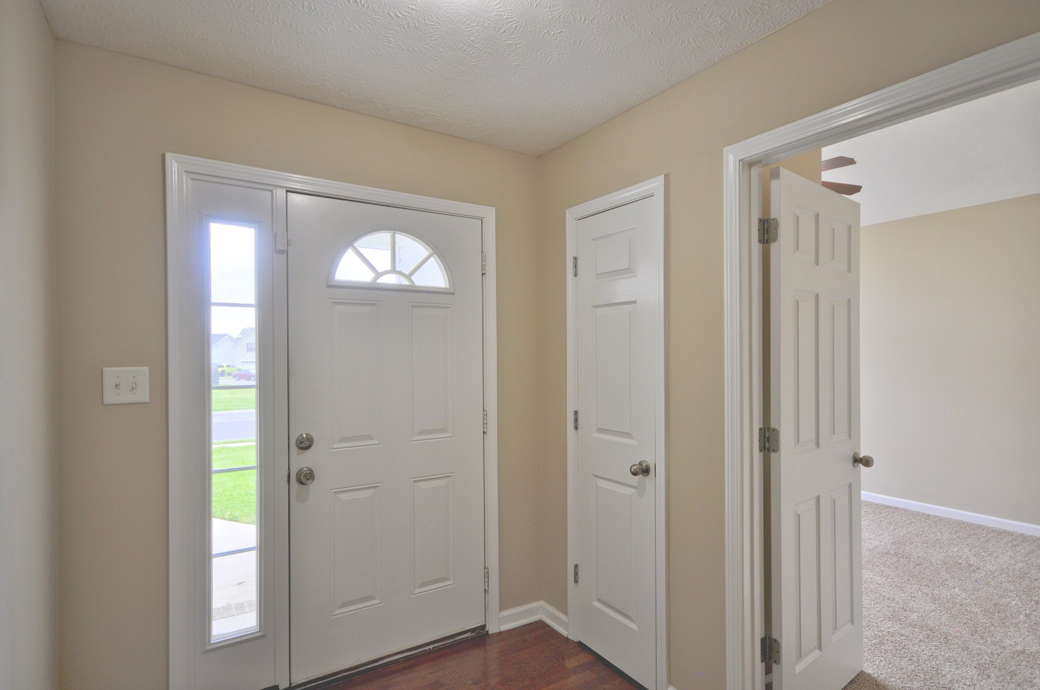880 Cindy Jo Ct Property Photo 3