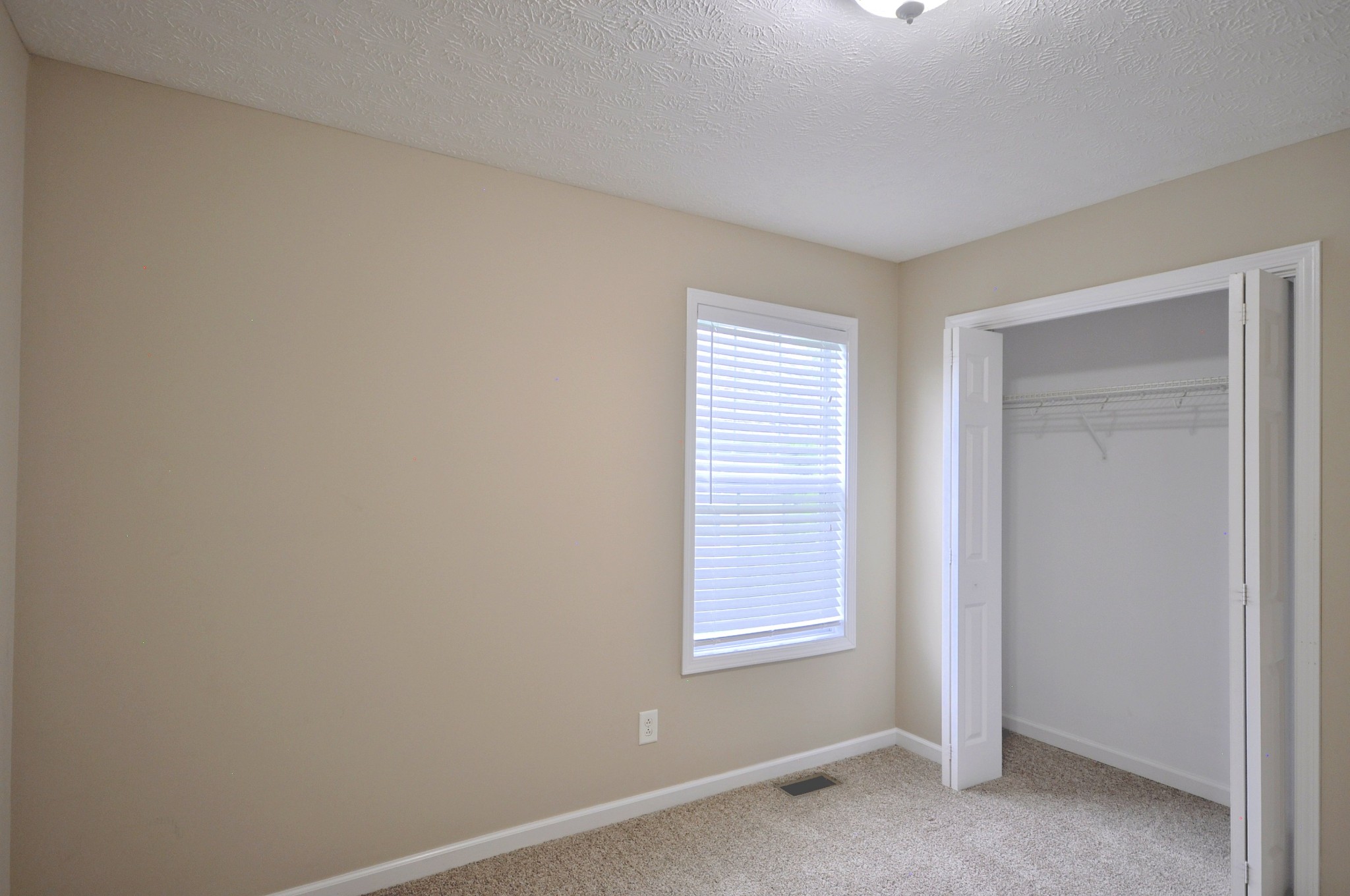 880 Cindy Jo Ct Property Photo 4