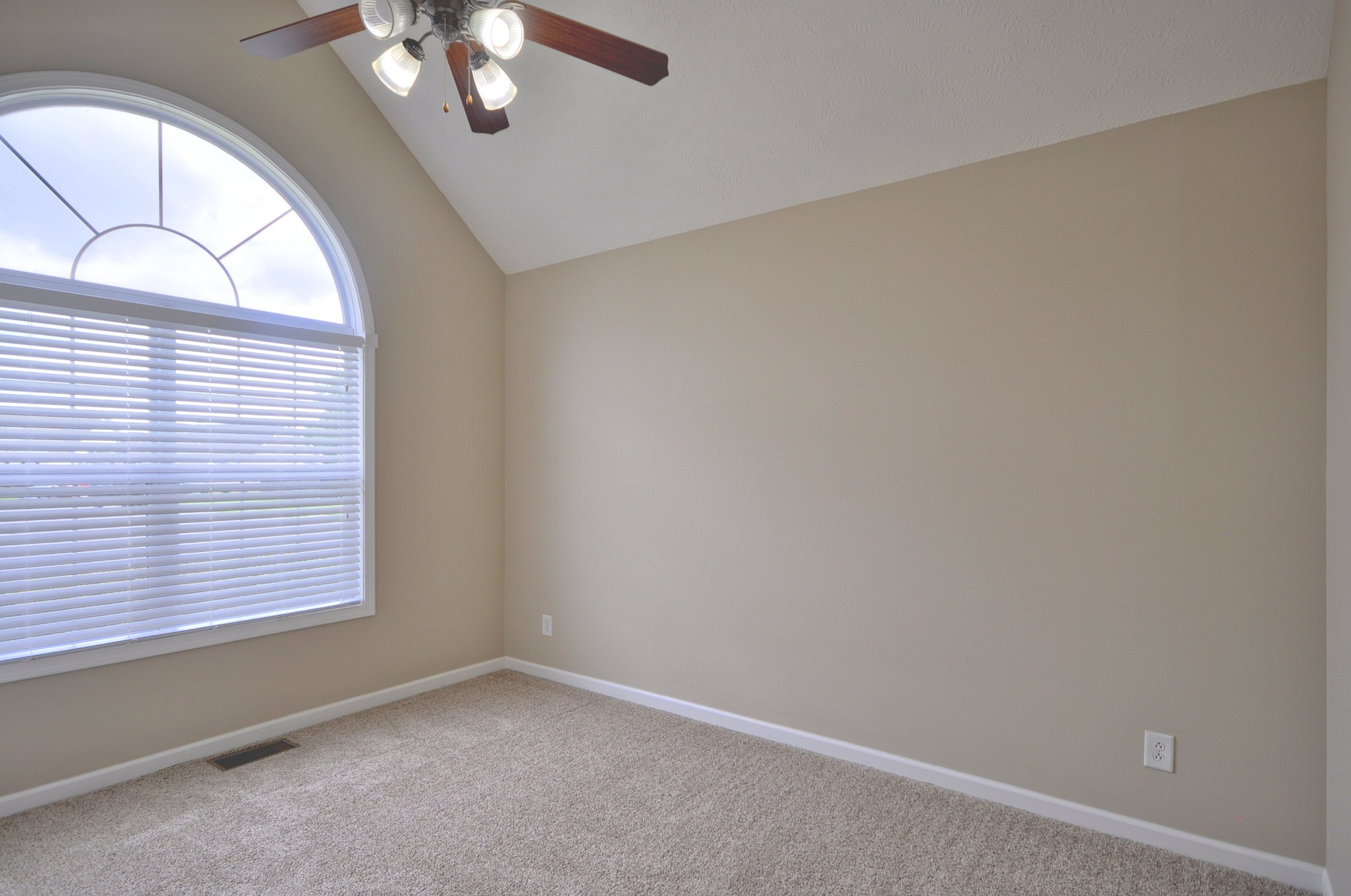 880 Cindy Jo Ct Property Photo 8