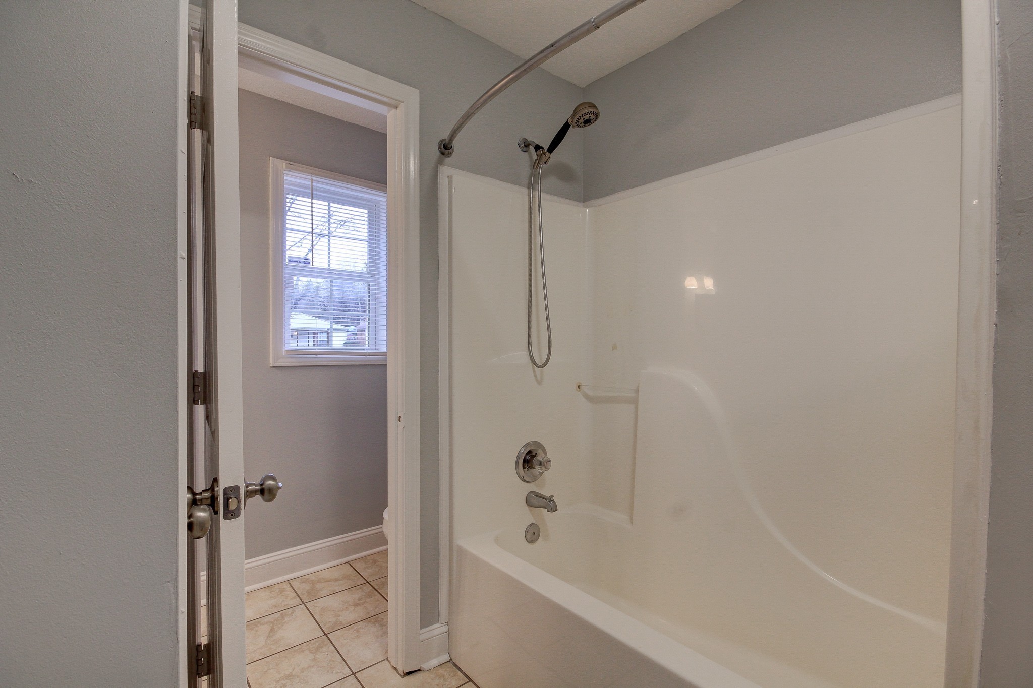 1302 Daniel Street Property Photo 7