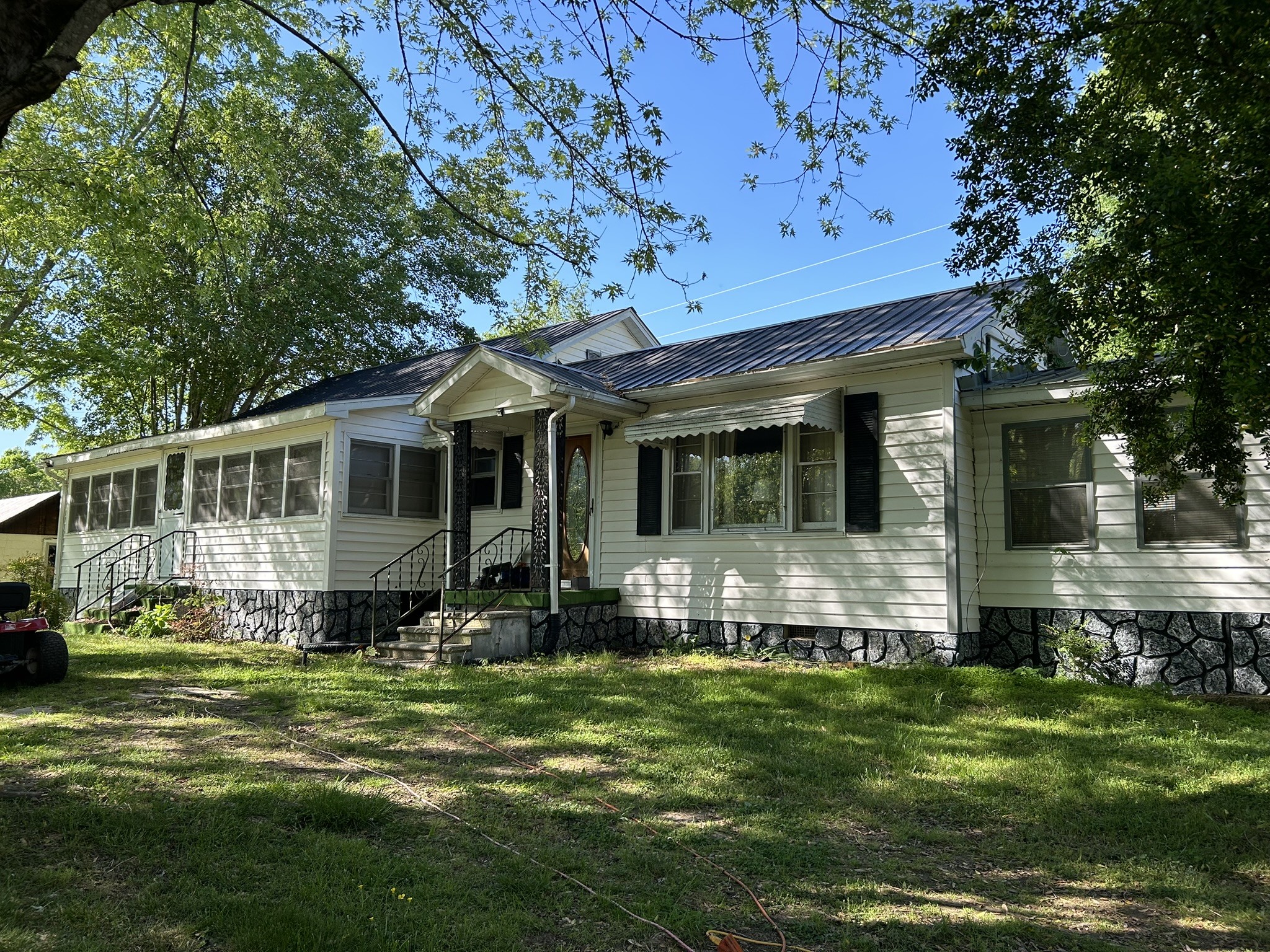 1001 Witcher Hollow Rd Property Photo 1