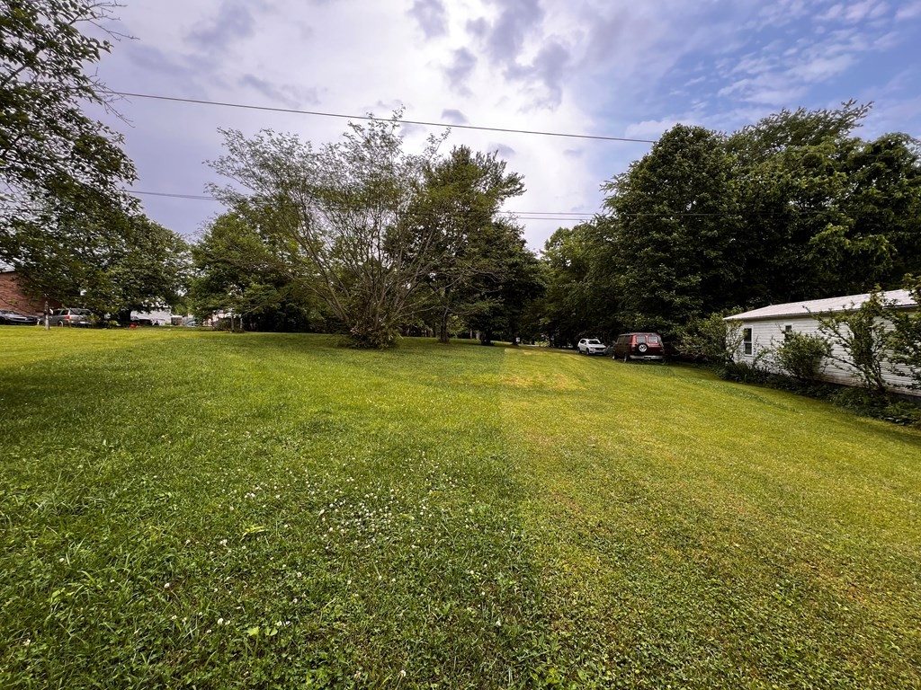 2922 Oakdale Cir Property Photo 8