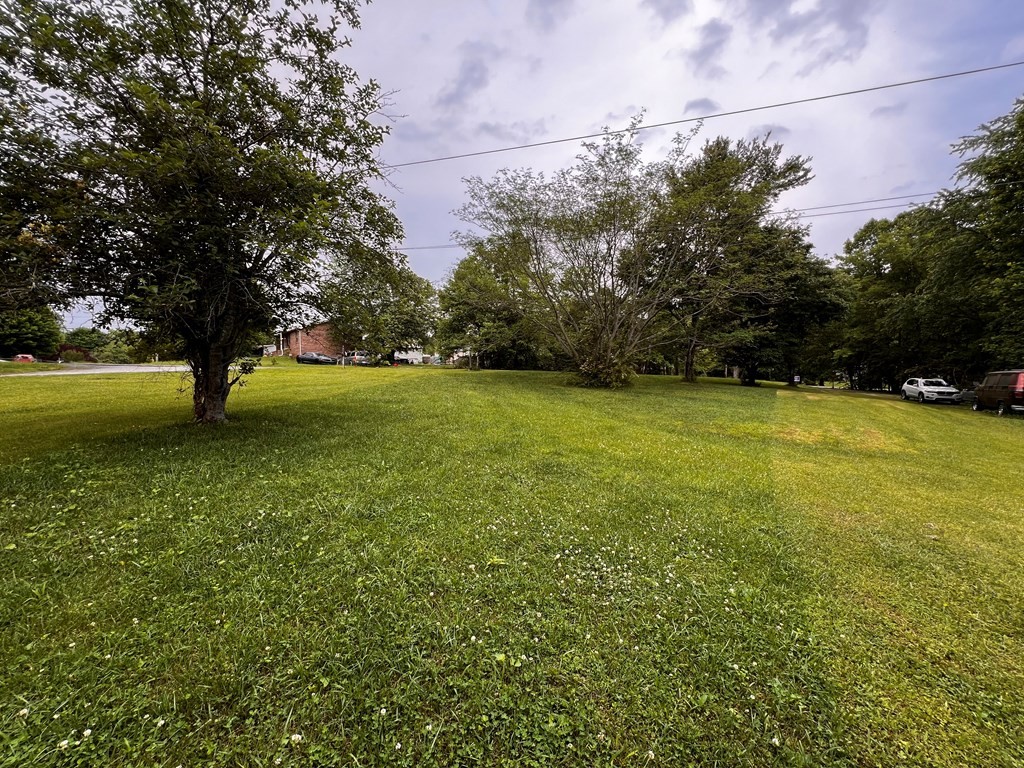 2922 Oakdale Cir Property Photo 9