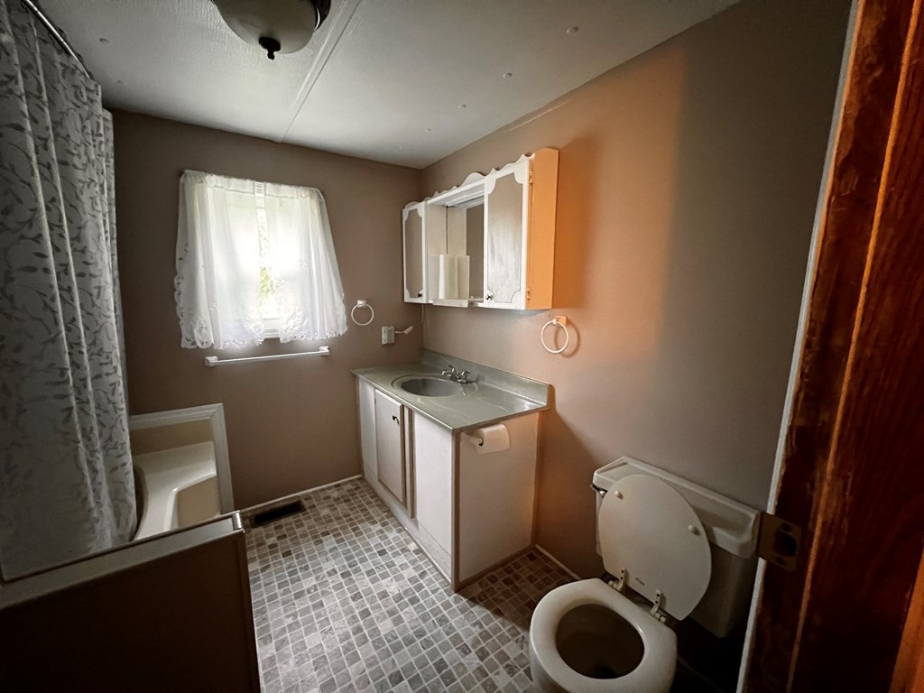 2922 Oakdale Cir Property Photo 22