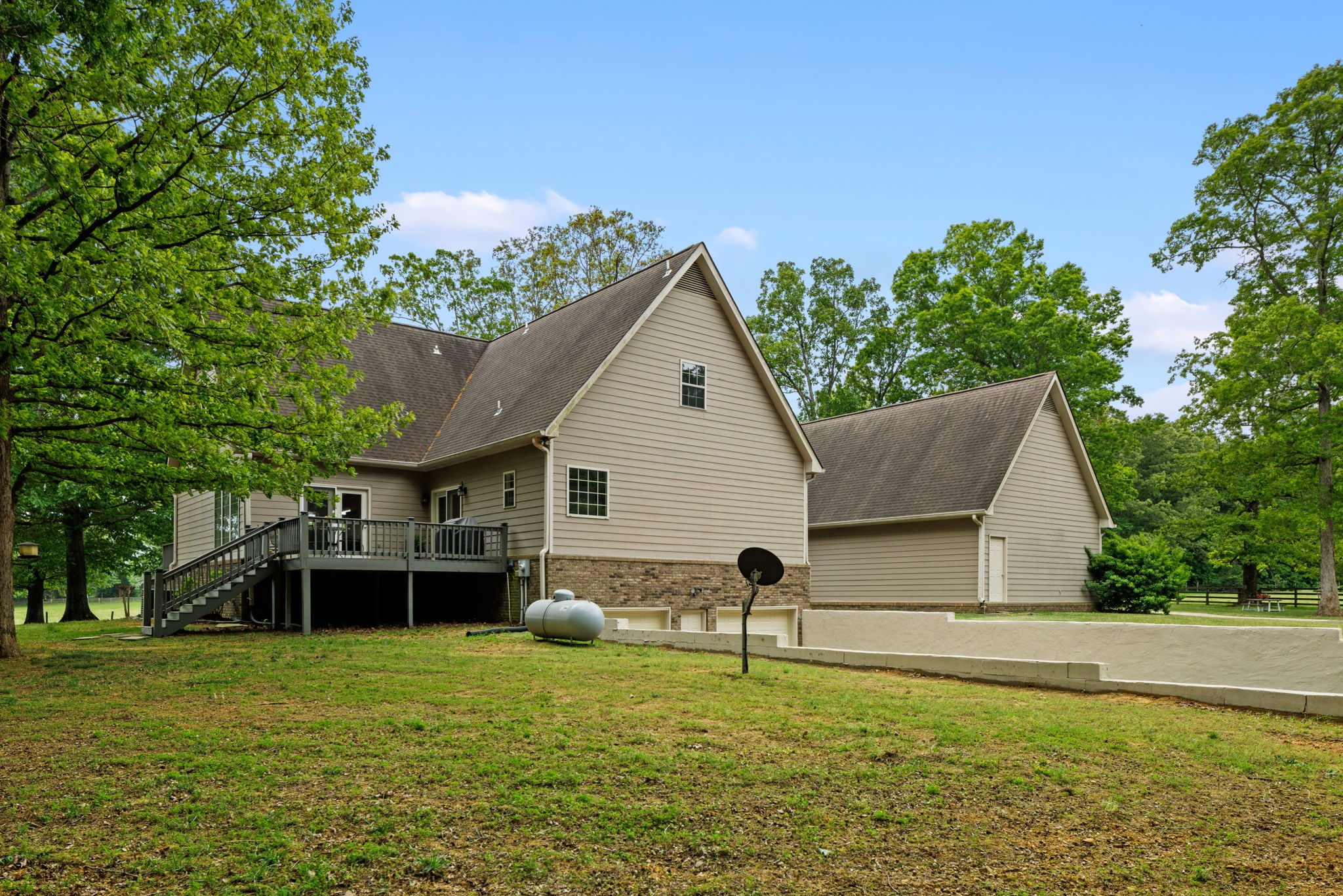 401 County Road 432 Property Photo 48