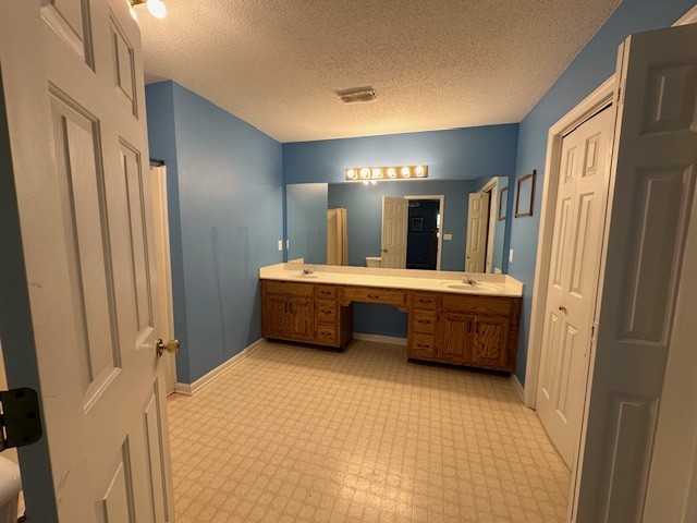 2229 Roanoke Rd Property Photo 12