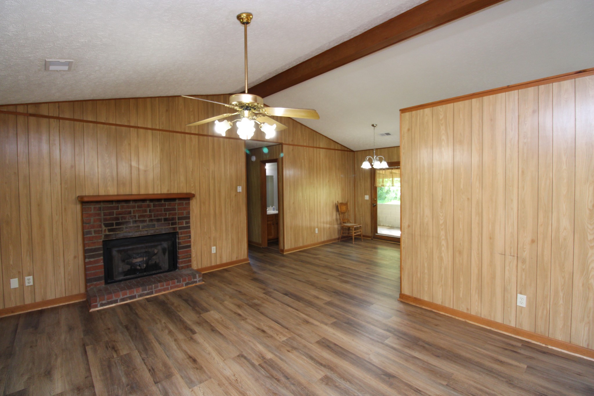 2492 Hartsville Road Property Photo 5