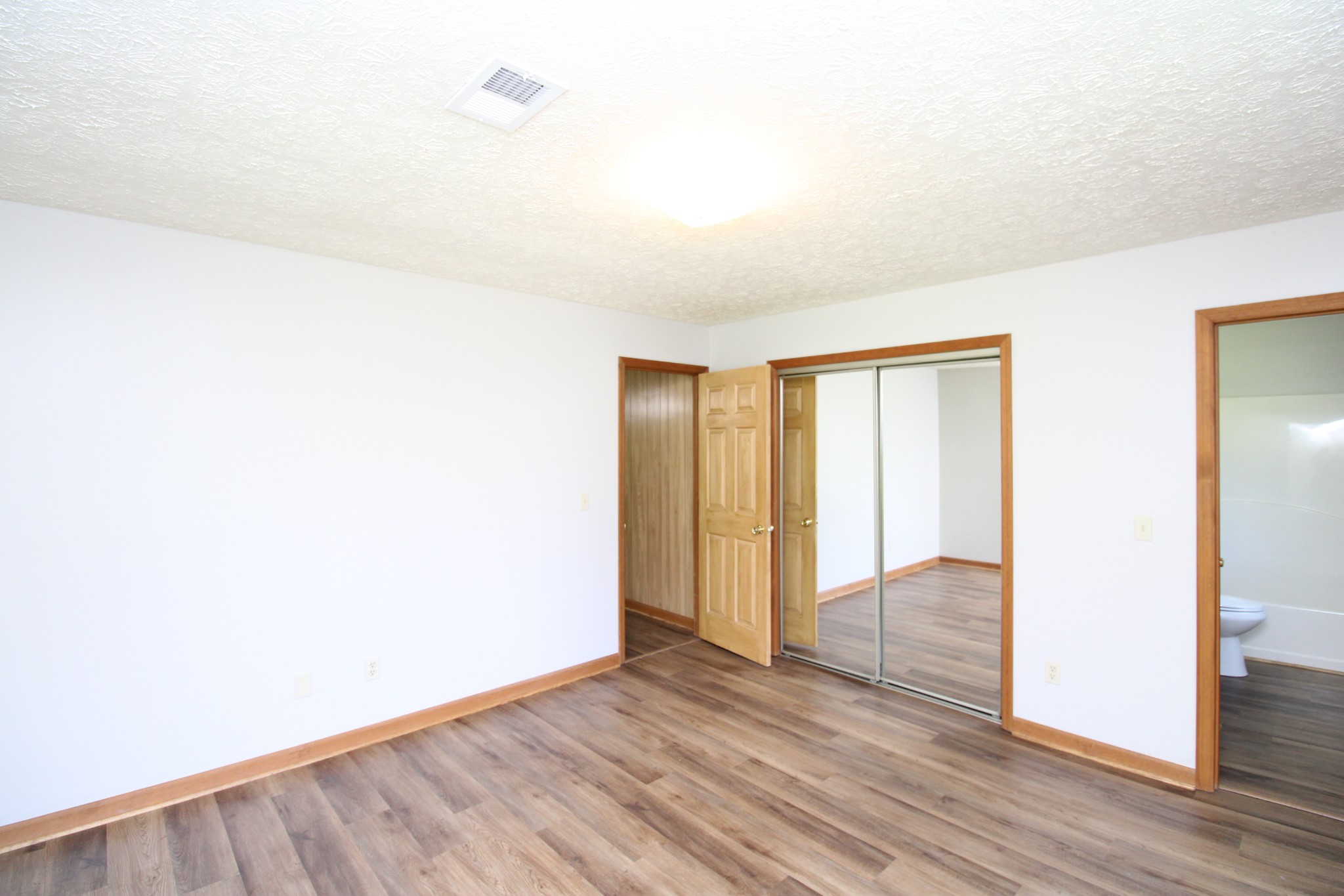 2492 Hartsville Road Property Photo 13