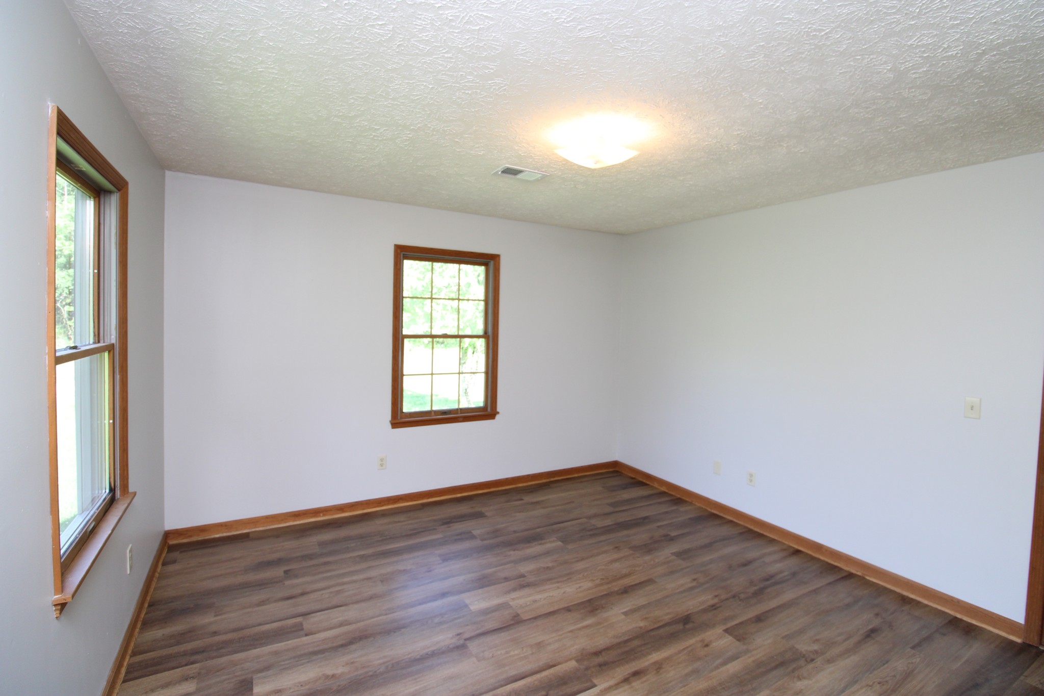 2492 Hartsville Road Property Photo 14