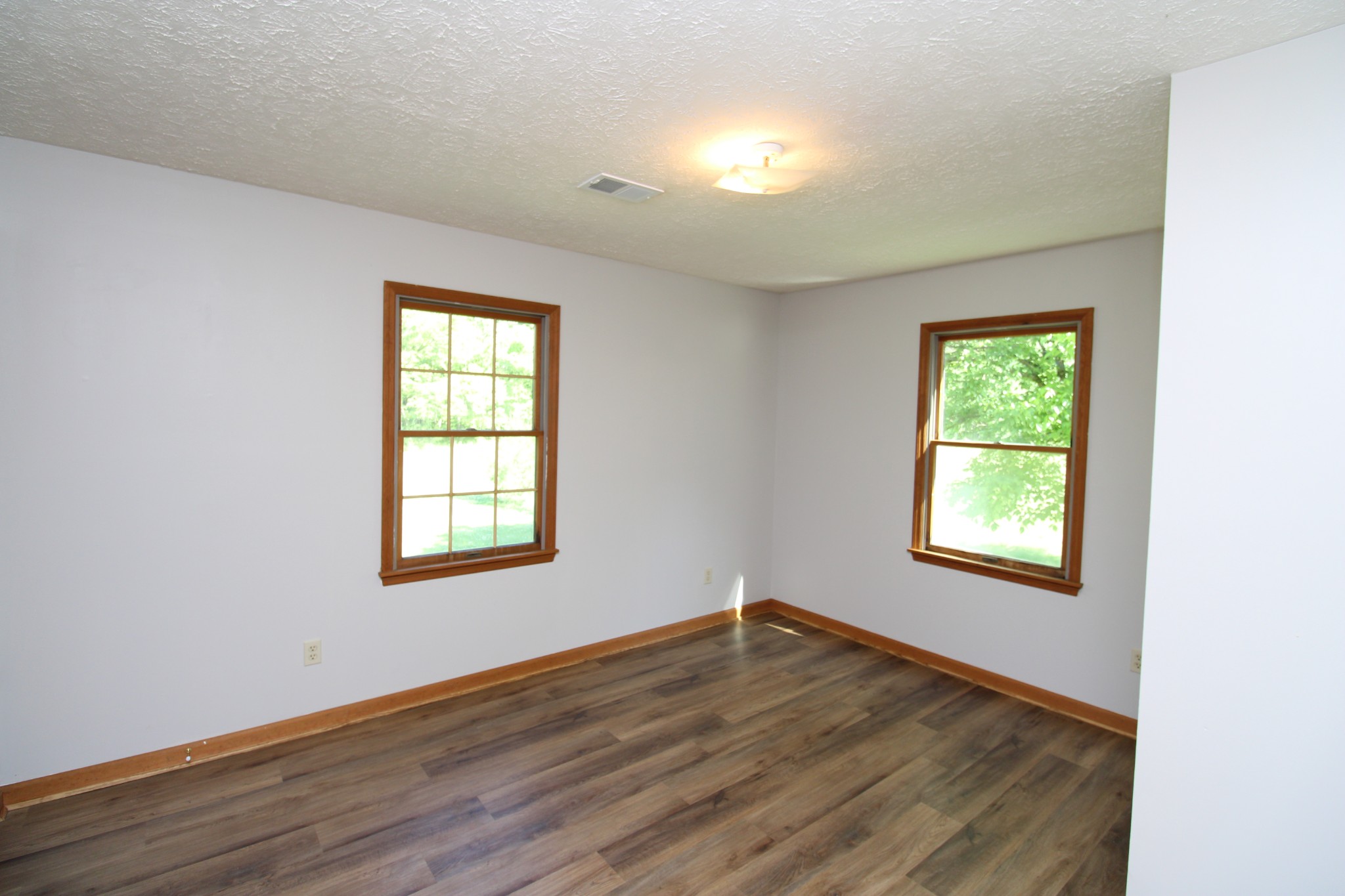 2492 Hartsville Road Property Photo 16
