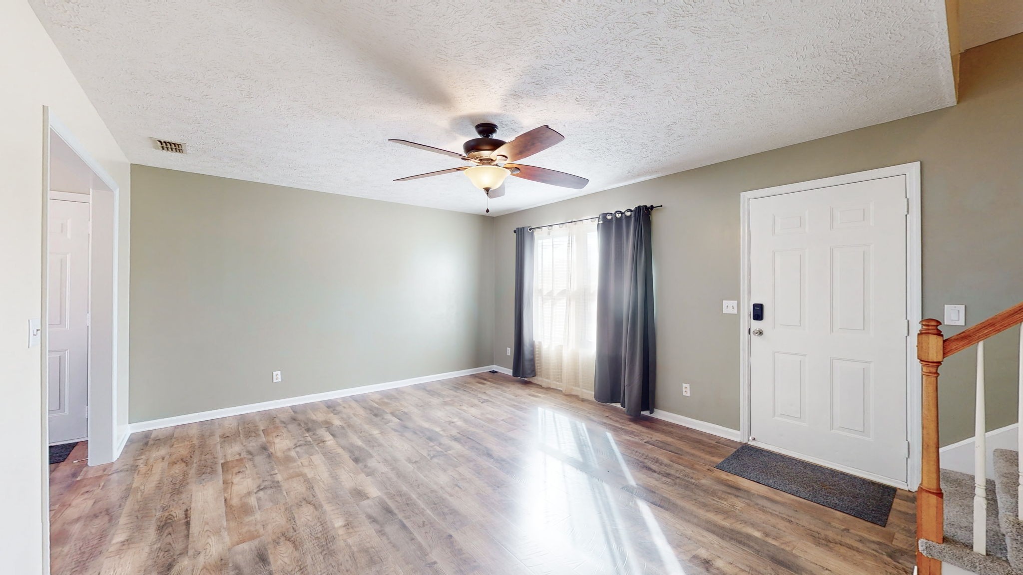230 Sky Harbor Dr Property Photo 5