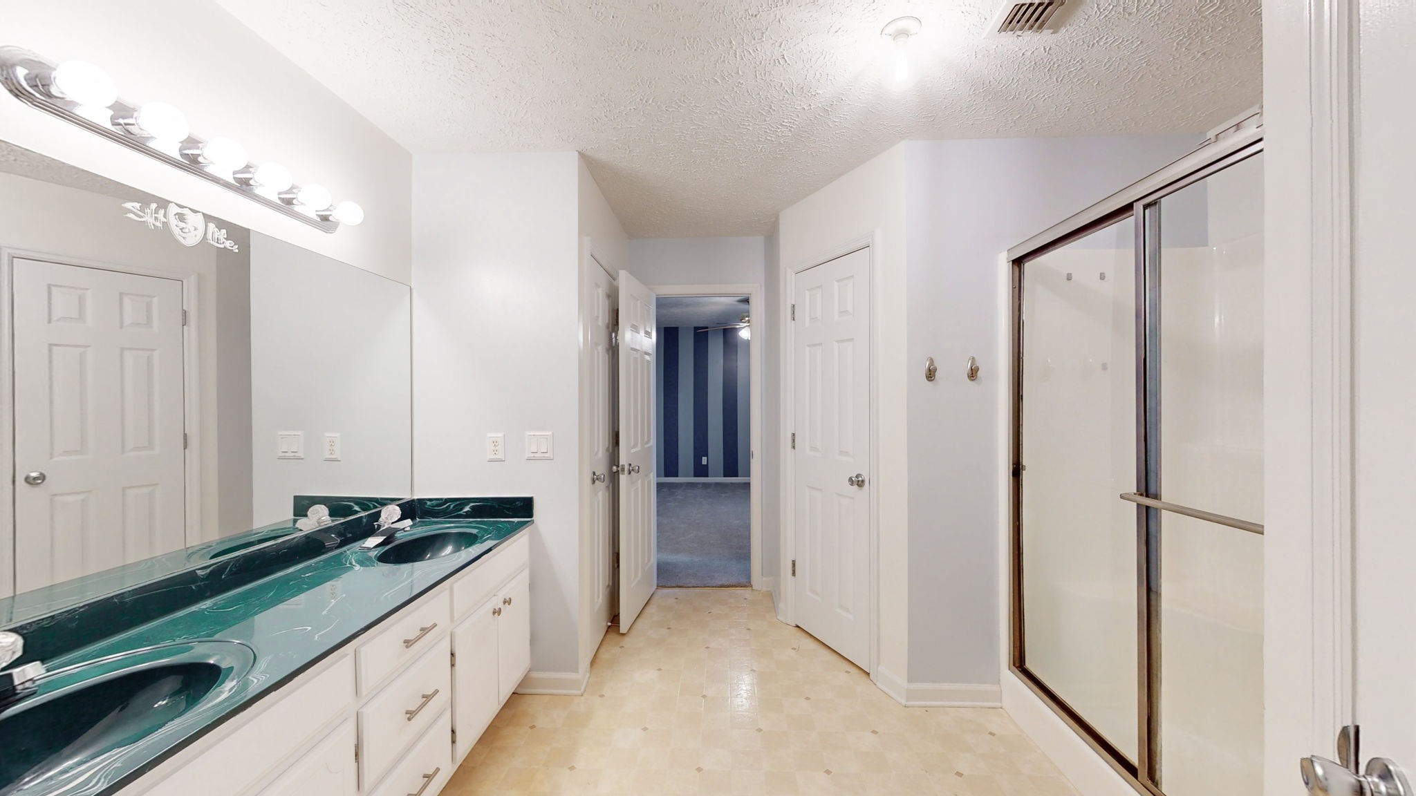 230 Sky Harbor Dr Property Photo 19