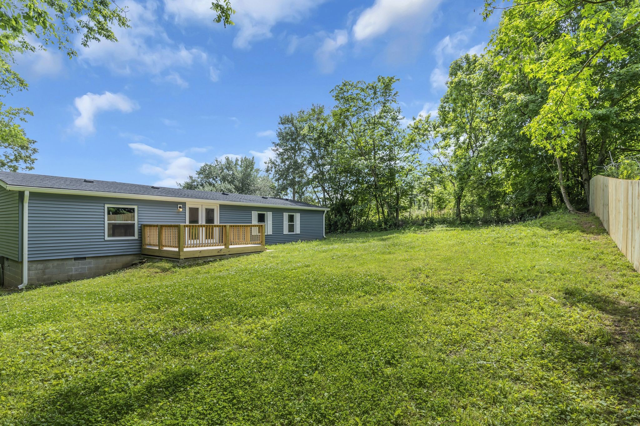 1114 John Shores Rd Property Photo 19
