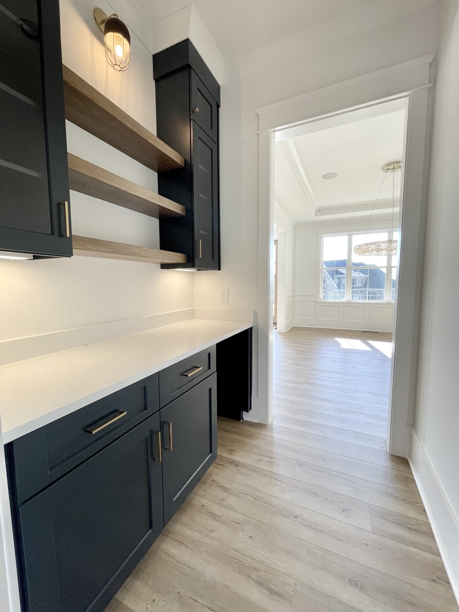 1752 White Hart Lane Property Photo 8