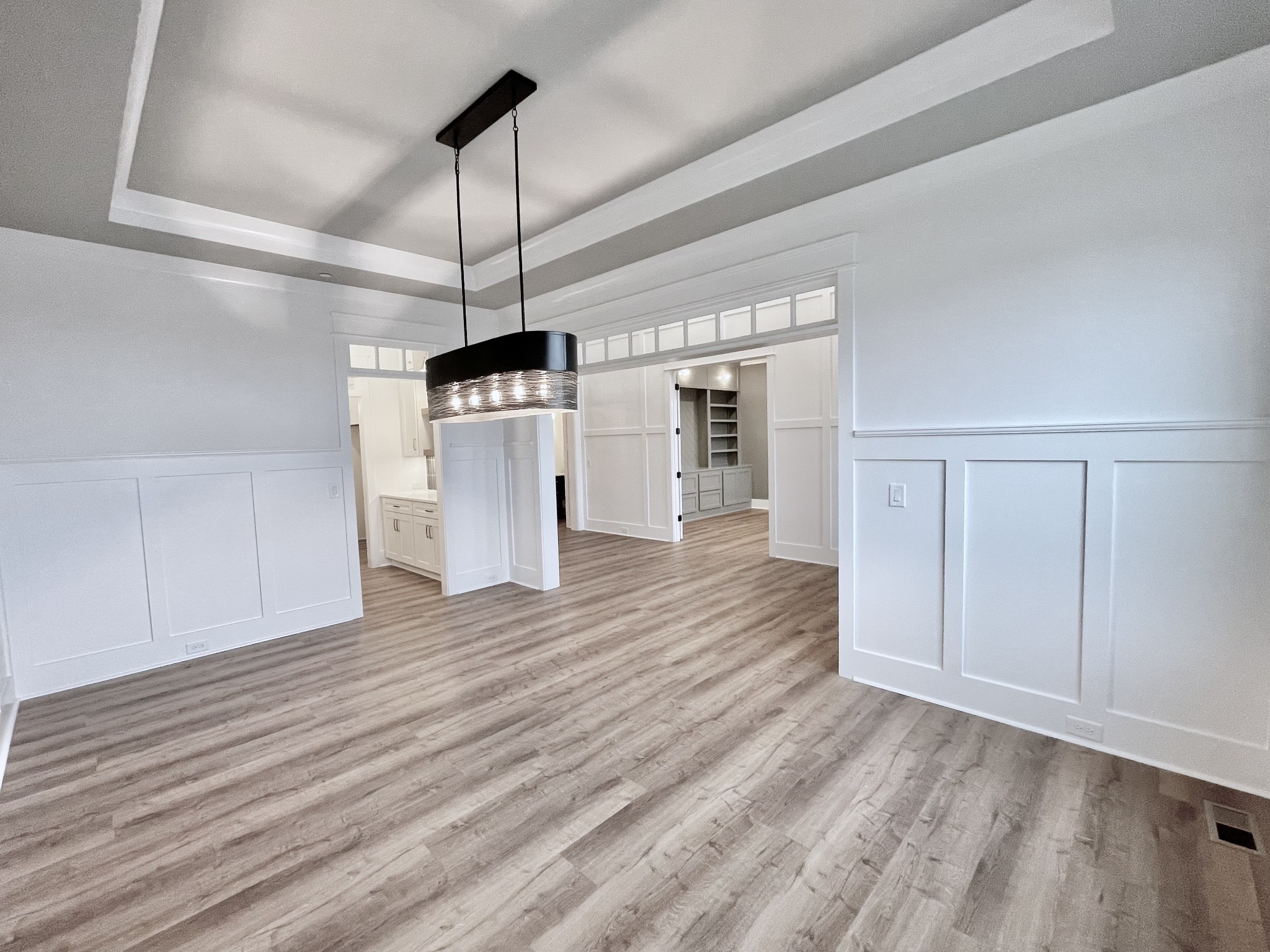 1752 White Hart Lane Property Photo 15