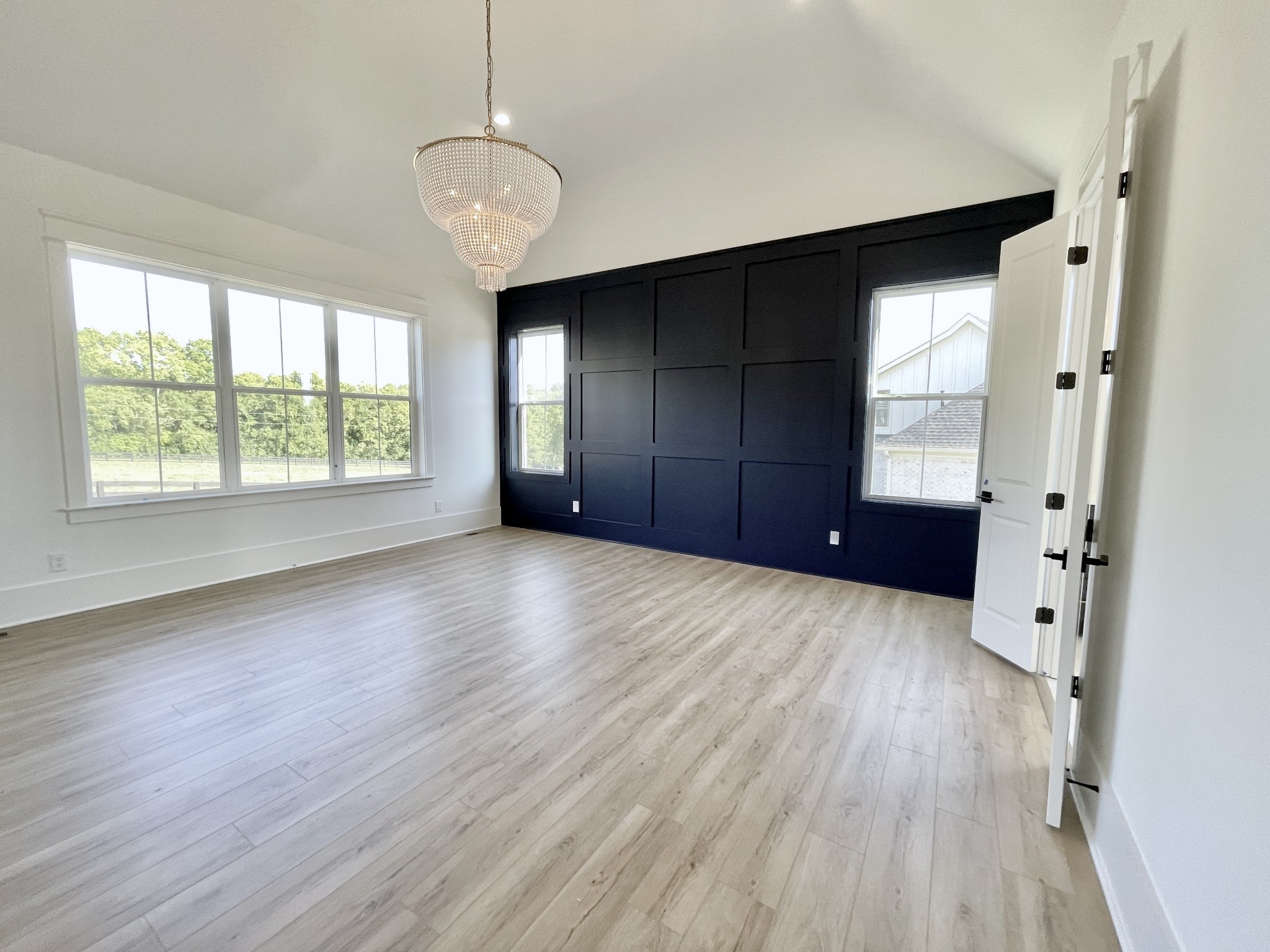 1752 White Hart Lane Property Photo 38