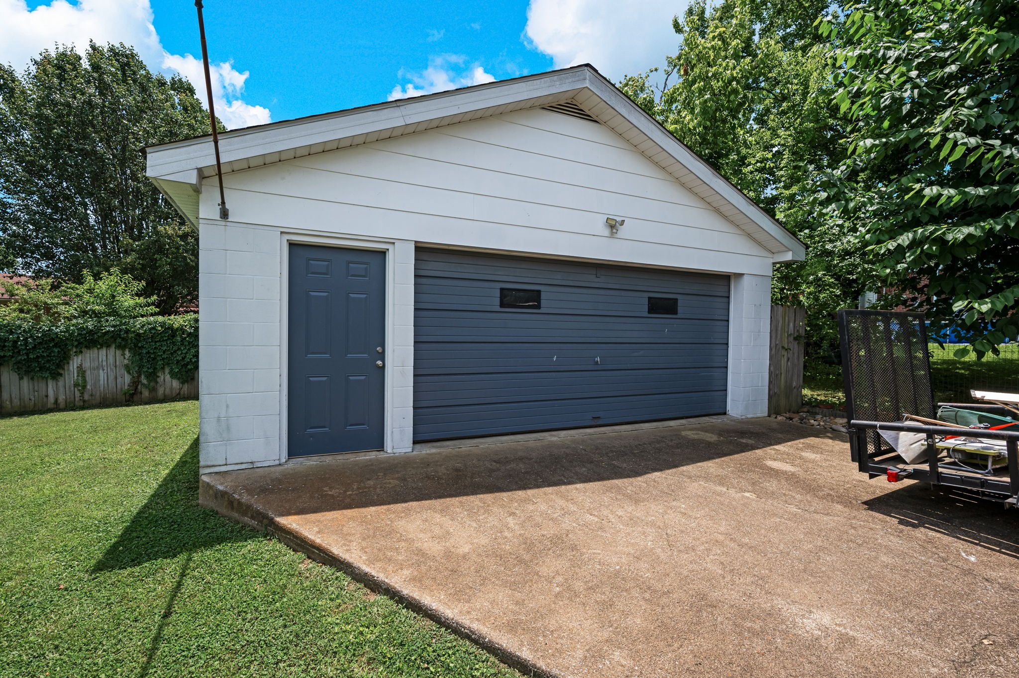 305 Charlotte Dr Property Photo 33