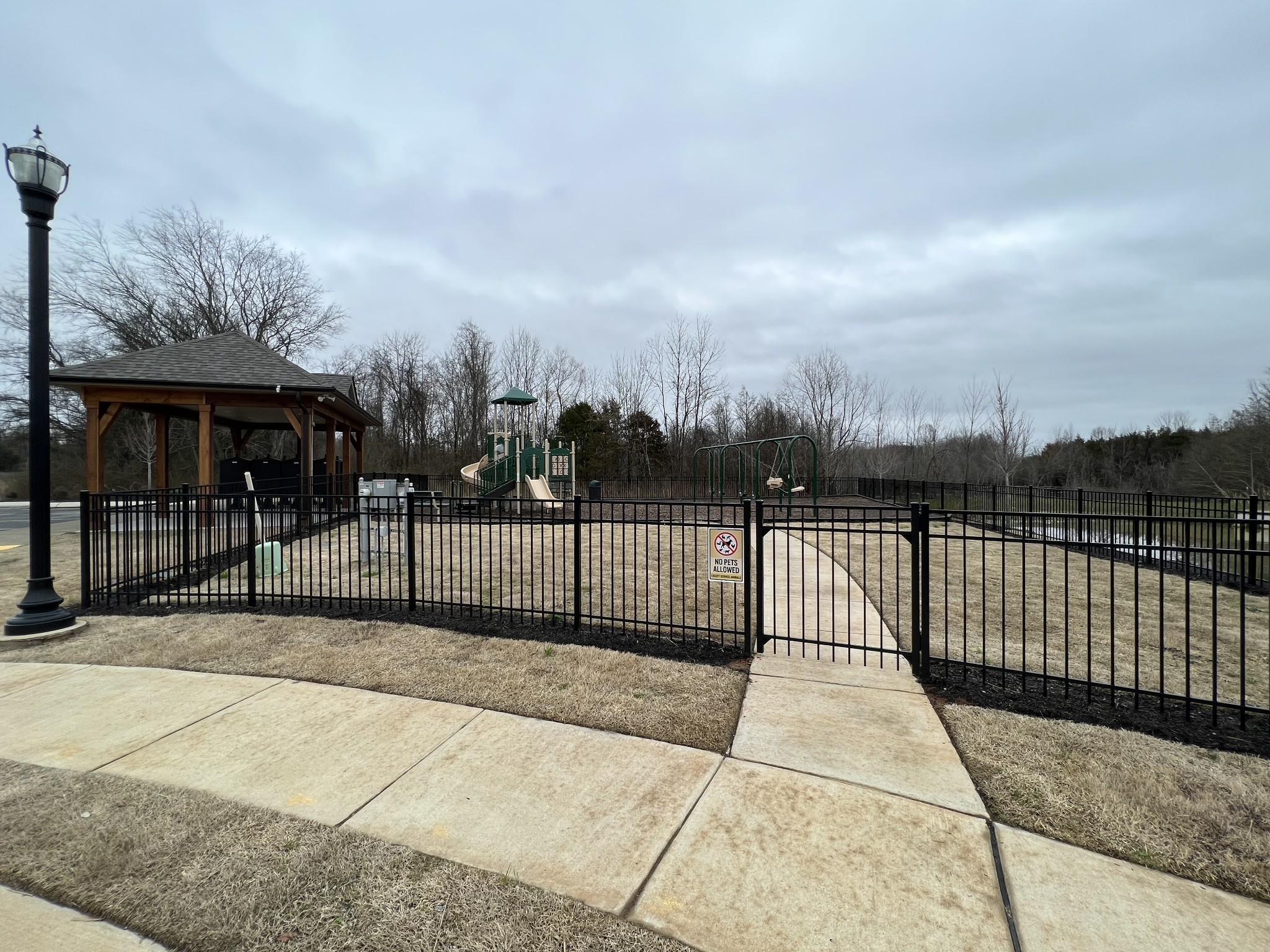 5822 Craven Lane Property Photo 13