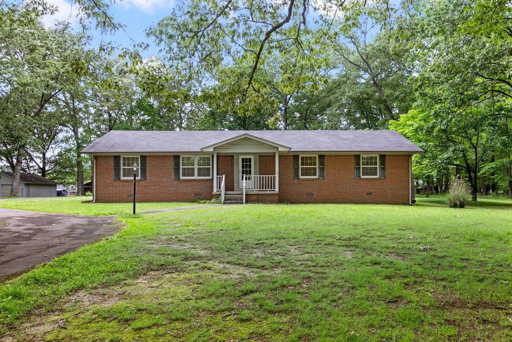 601 Marbury Rd Property Photo 2