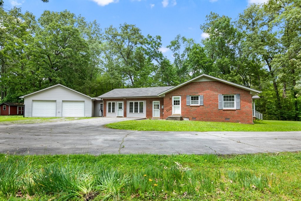 601 Marbury Rd Property Photo 3