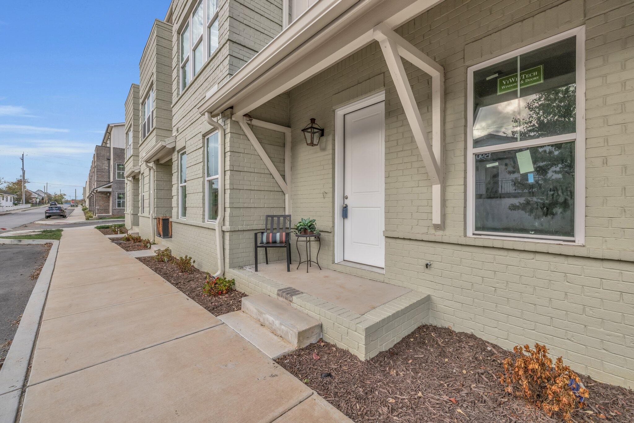 1587 Adams Street Property Photo 5