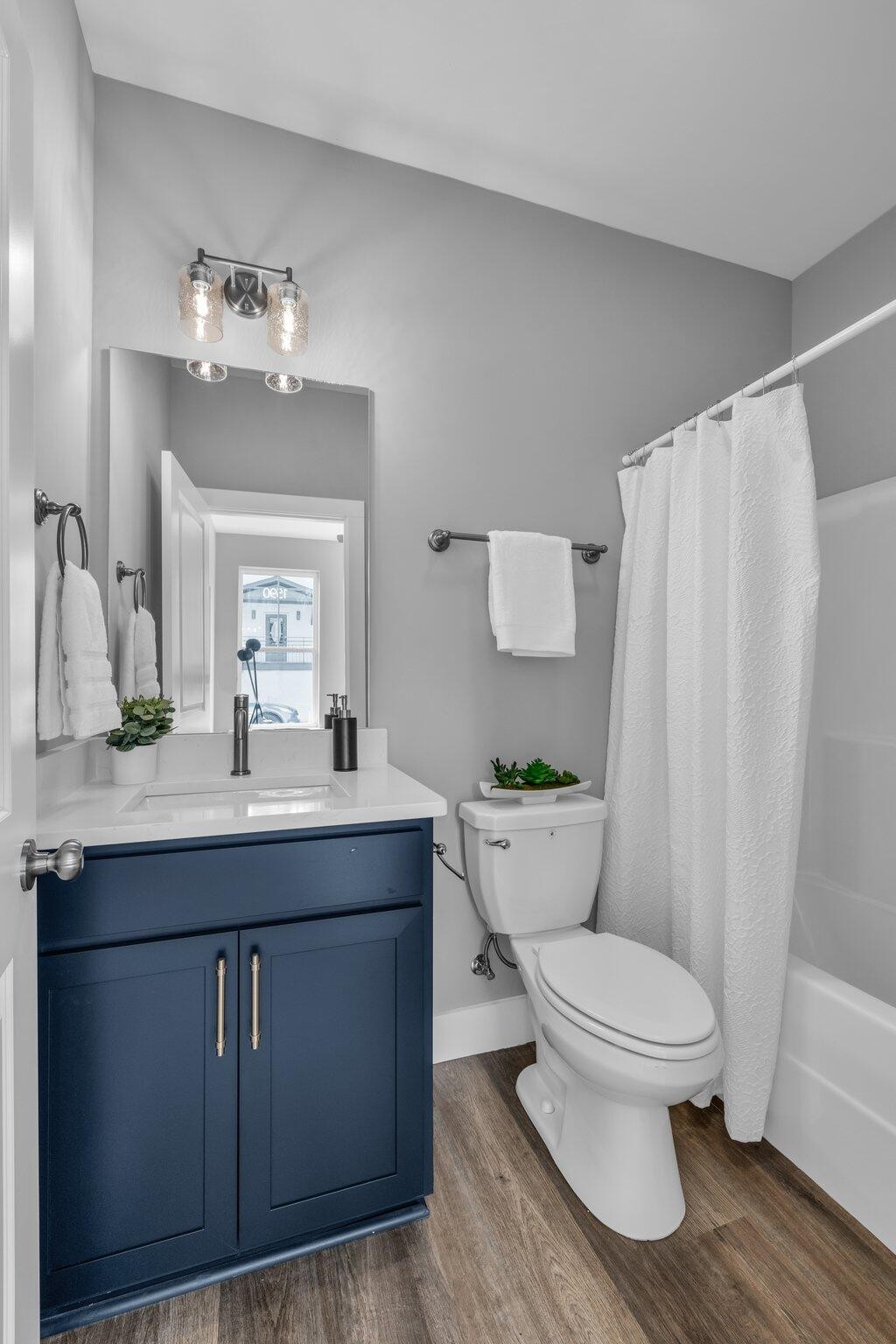 1587 Adams Street Property Photo 10