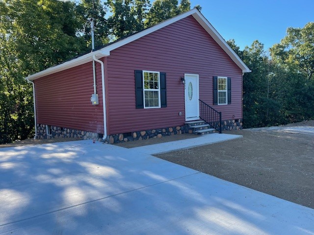1394 Tanyard Hill Rd Property Photo 3