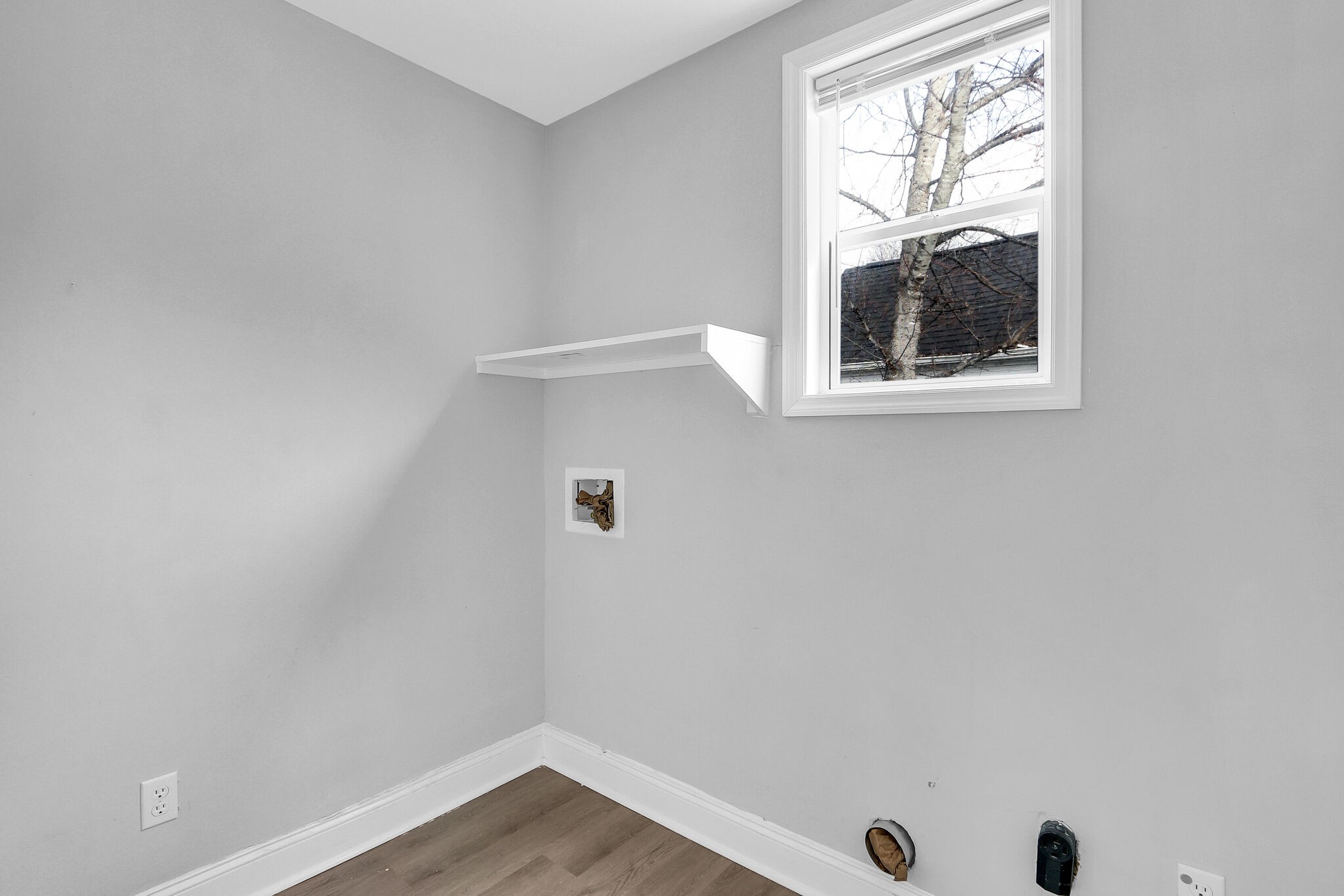 2128 Thomas Ave Property Photo 7