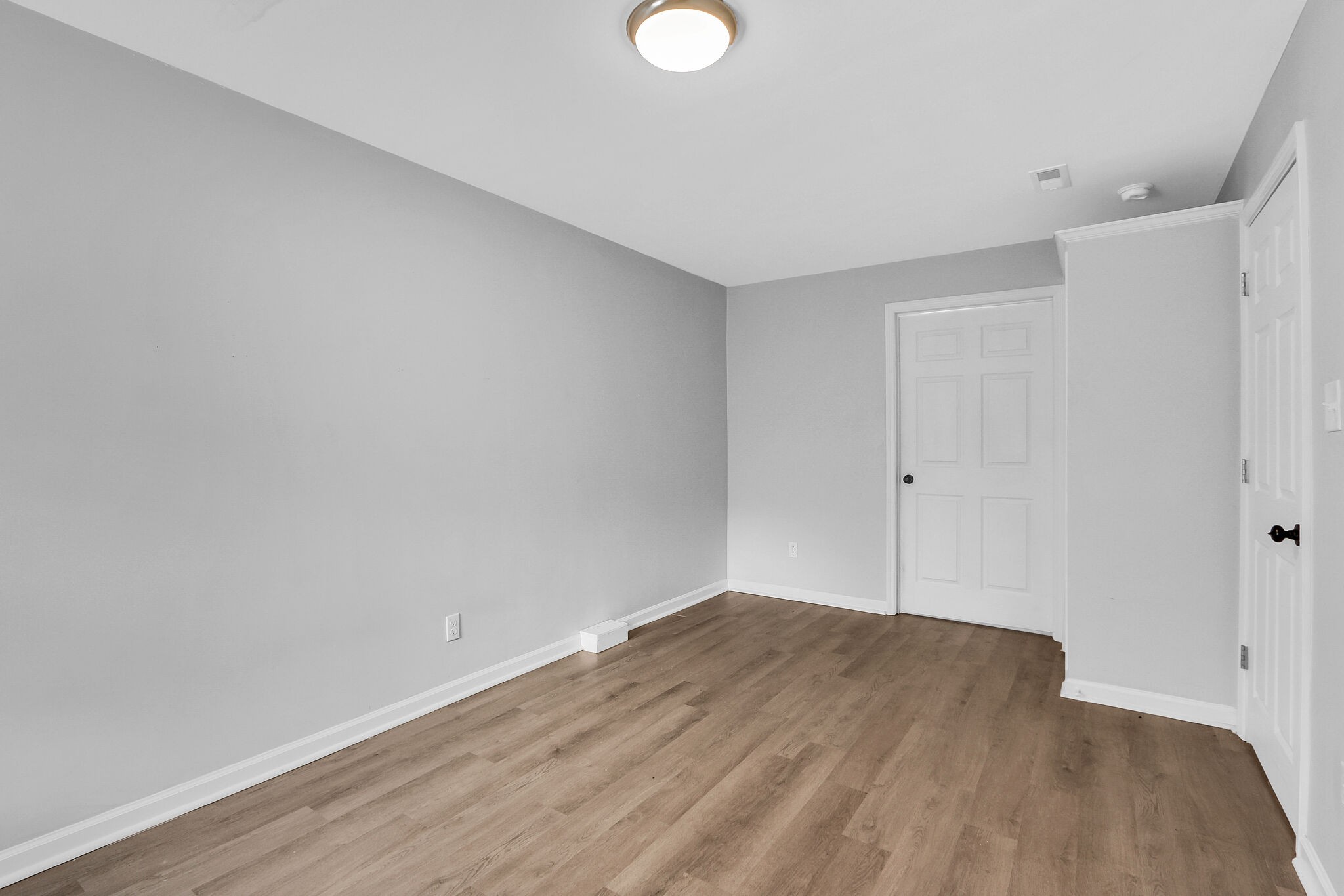 2128 Thomas Ave Property Photo 8